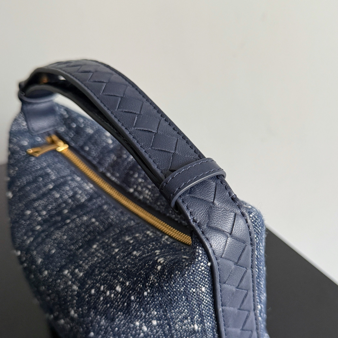 B0tt*ga Ven*ta Wallace 13x20x9.5cm