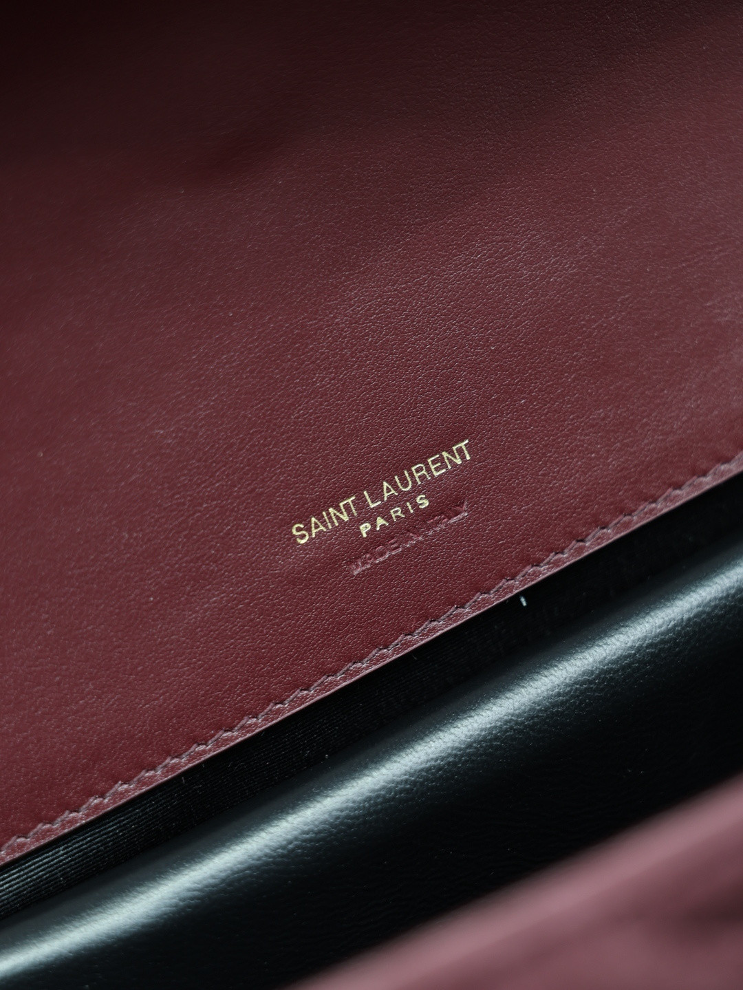 YSL LOULOU Medium in Suede 29x17x8cm