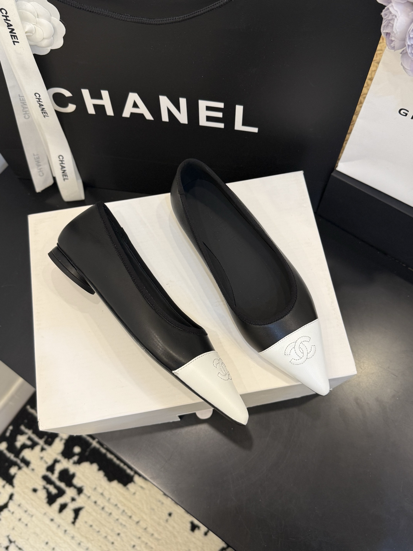 UA Chanel Ballet flats