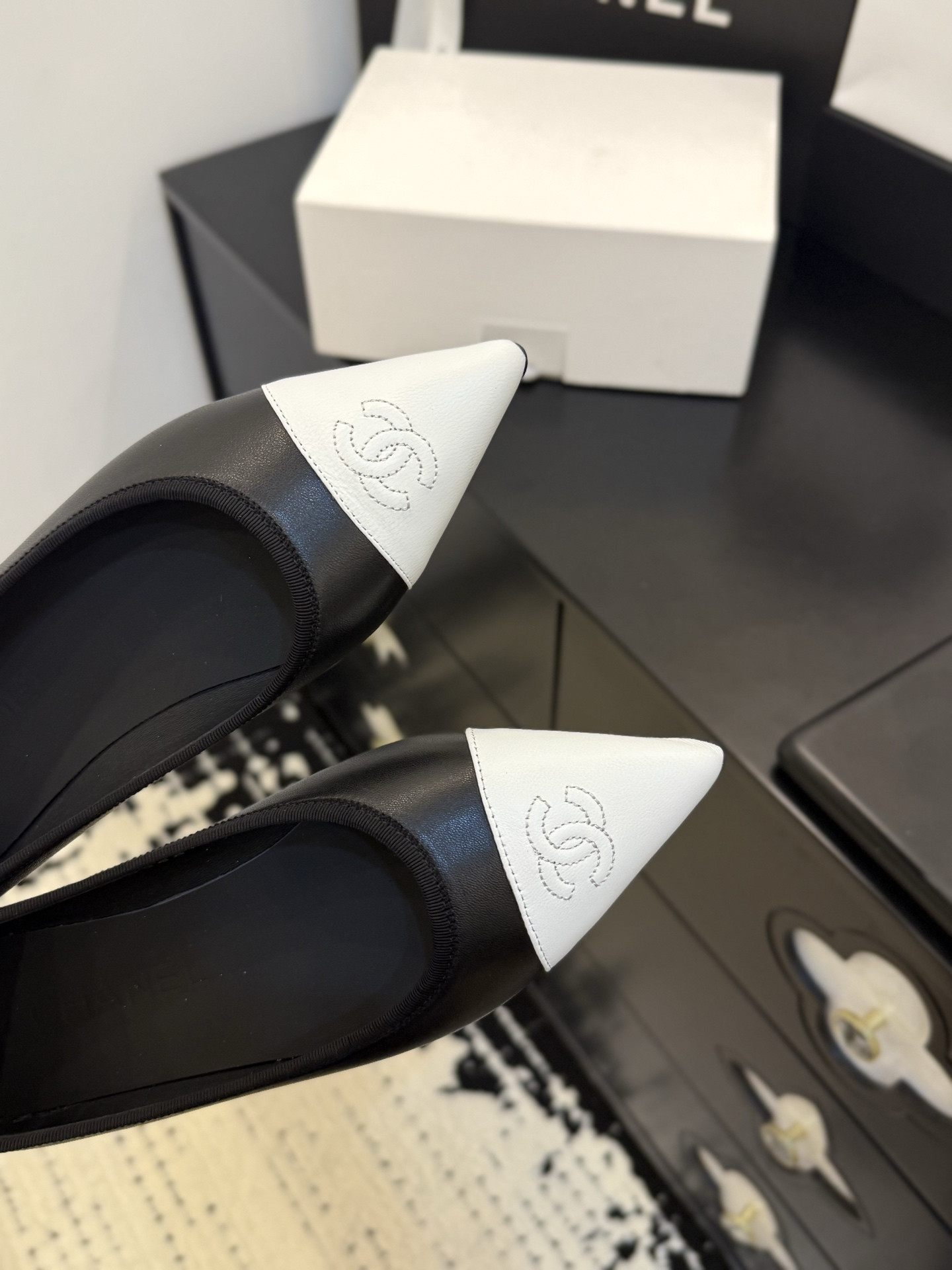 UA Chanel Ballet flats