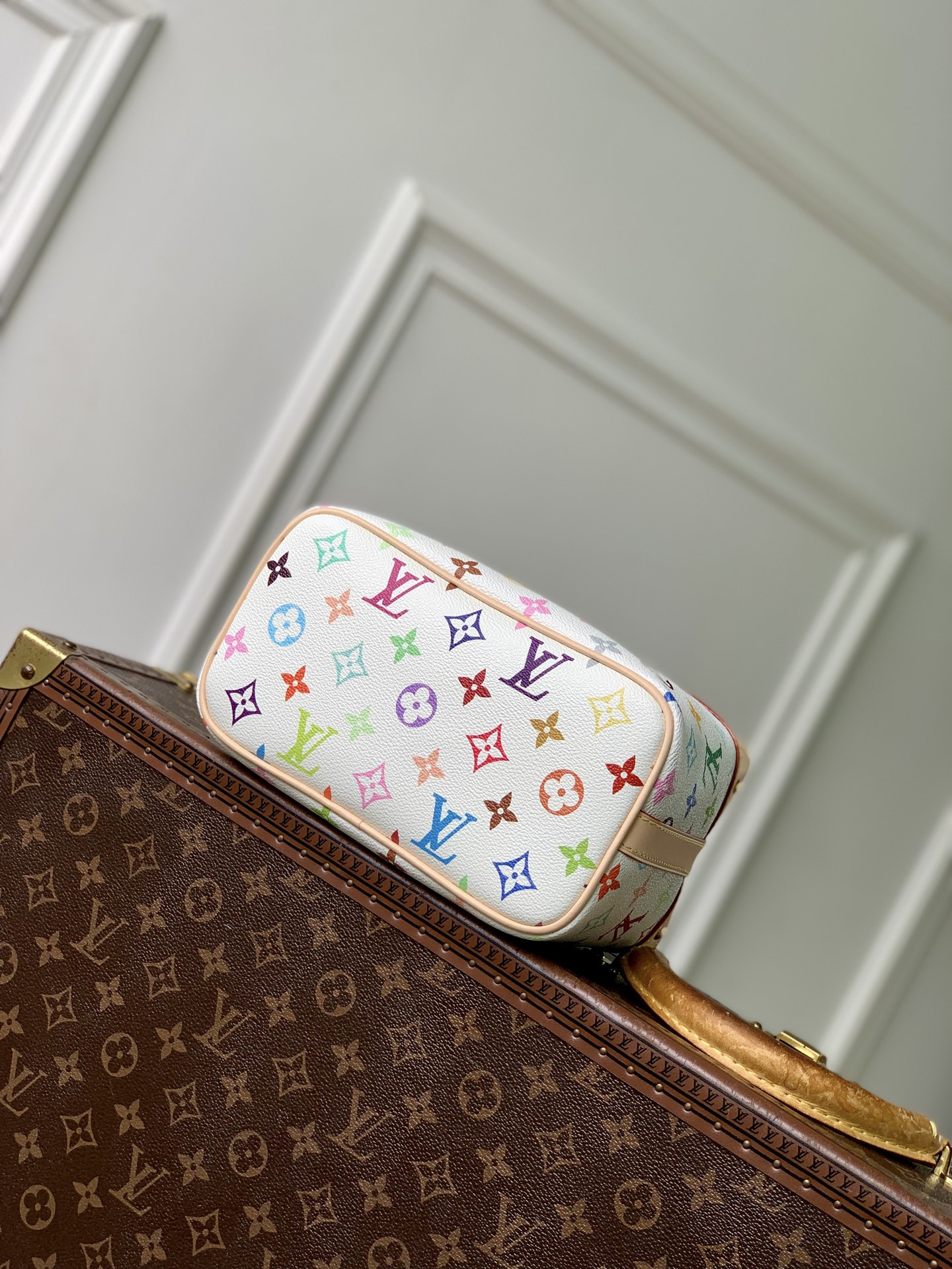 LV x TM Cruiser Toiletry Bag M27900 22x13.5x12cm
