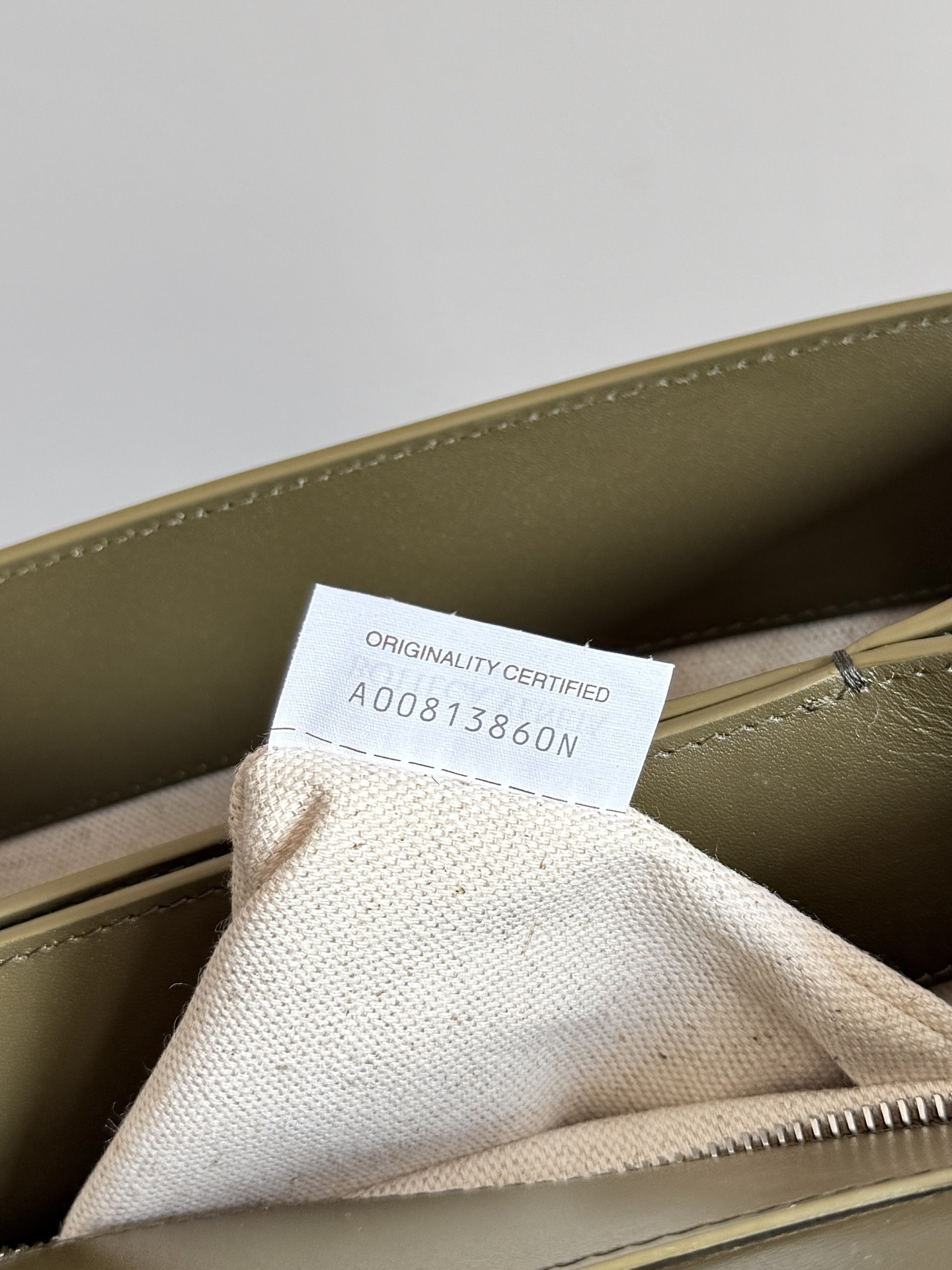 Bottega Veneta Andiamo Messenger 26x37x13cm