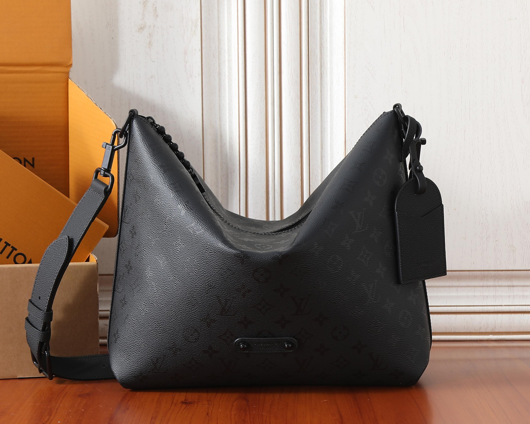LV VAGABOND HOBO Handbag M27856 30x8.5x39cm