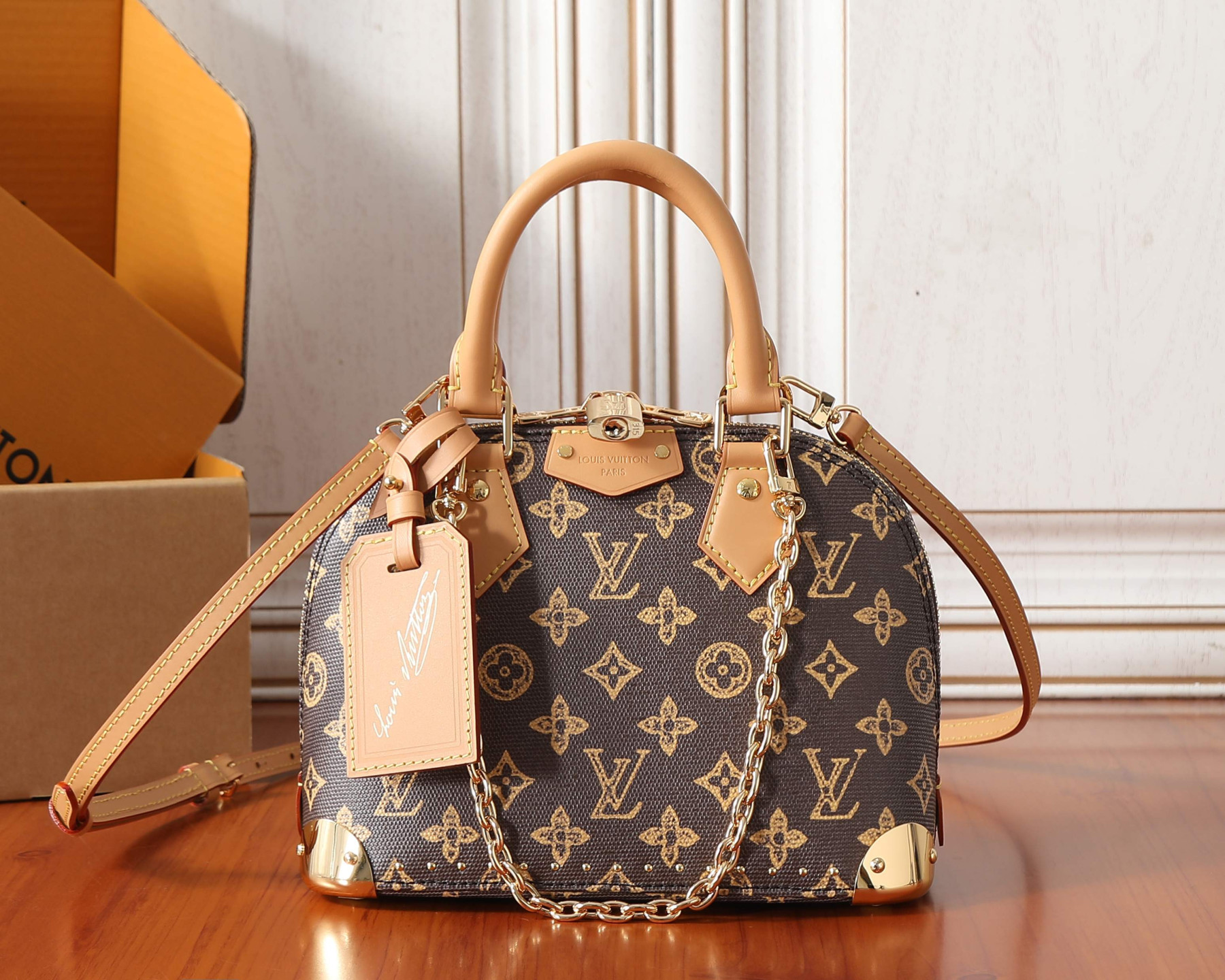 LV ALMA TRUNK BB Gloves M28105 19x11x22cm