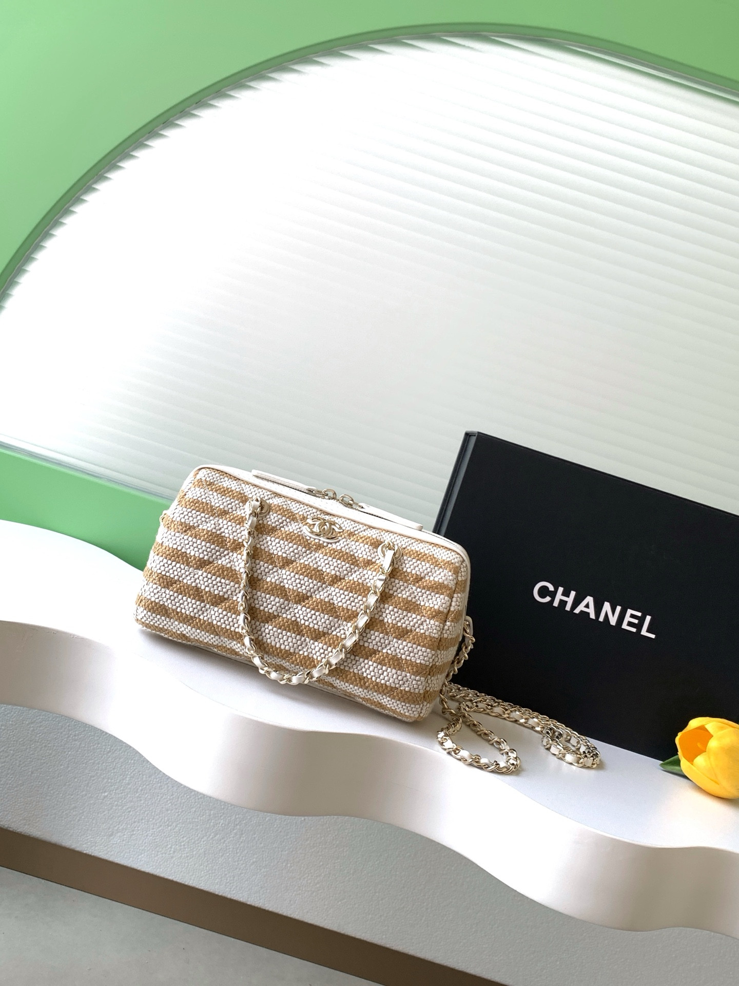 Chanel Clutch with Chain 11.5x18.5x11cm