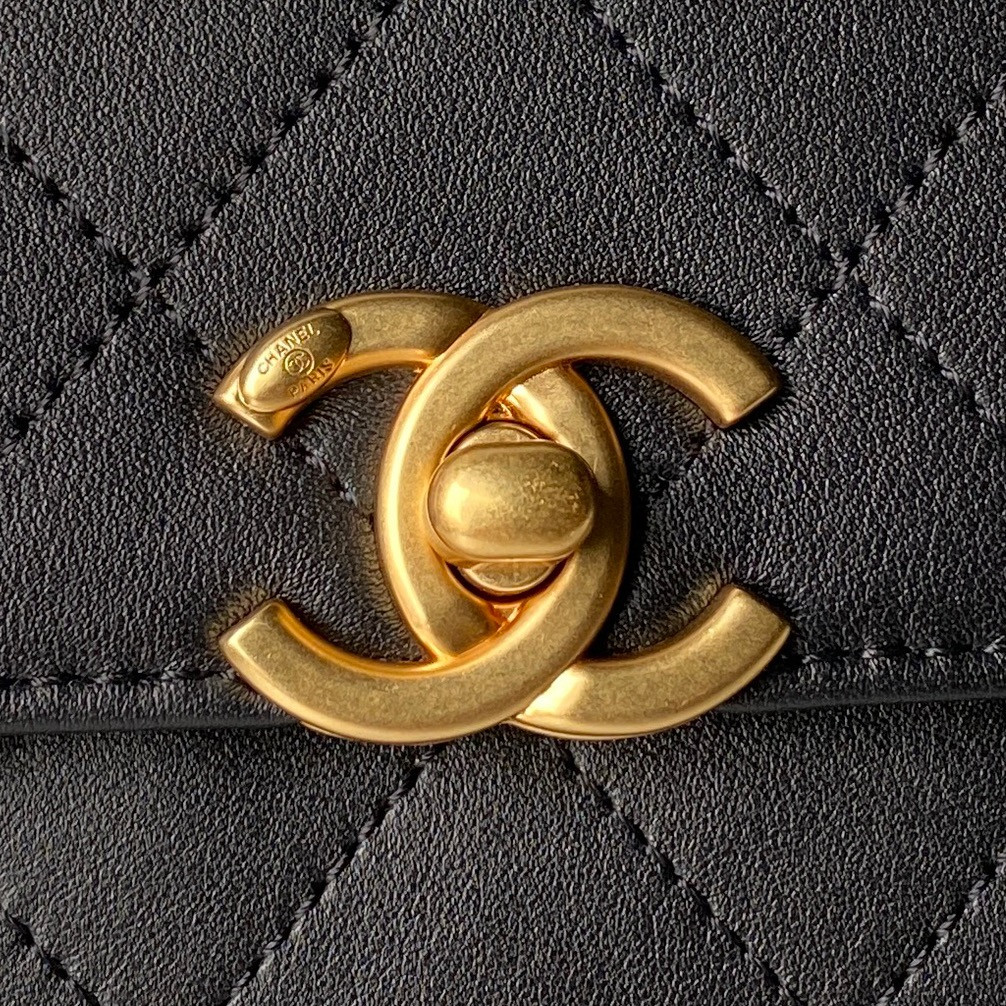Chanel Flap Bag 25x16x8cm