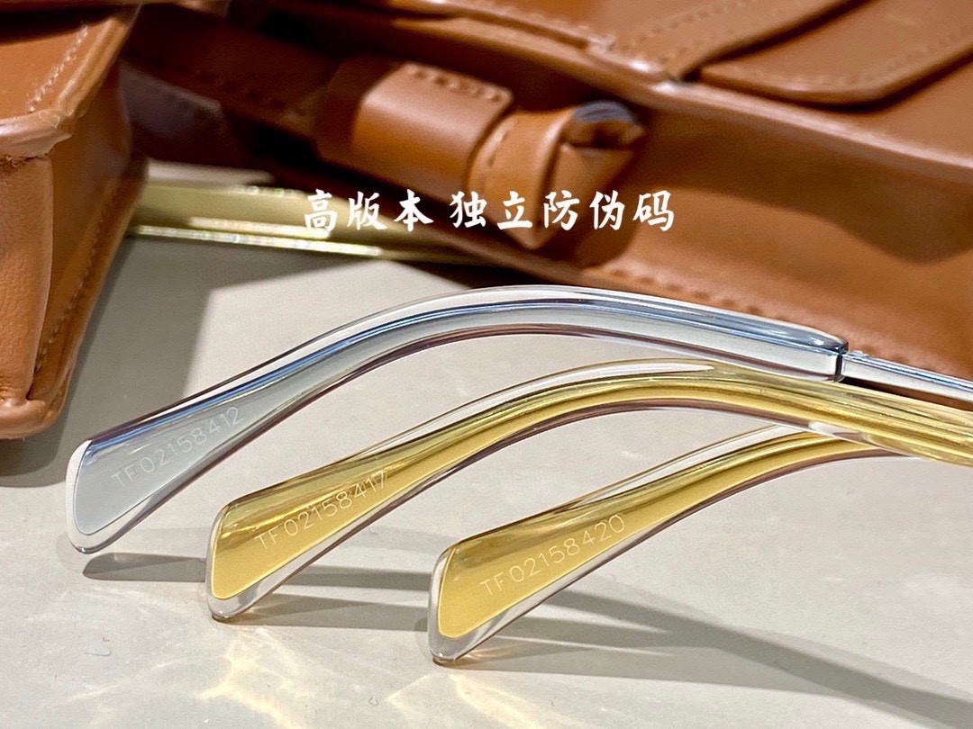 Ce1i*e aviator sunglasses cl40062 61-12-145
