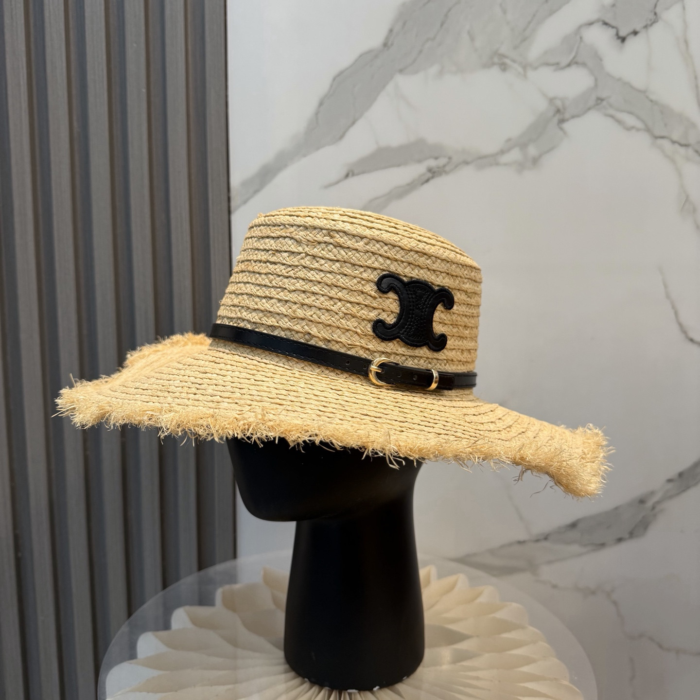 Ce1i*e straw hat