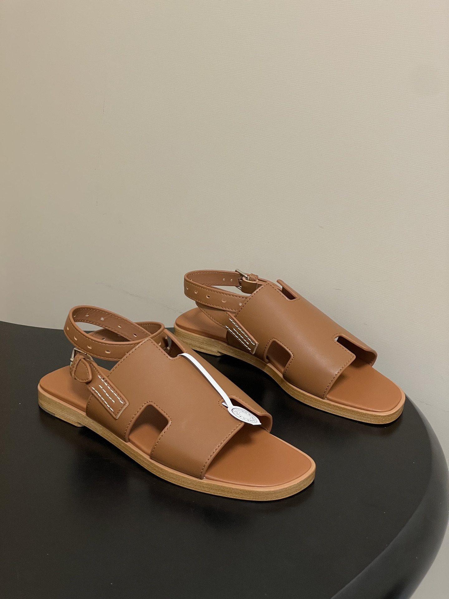 ua H**me5 maya sandal