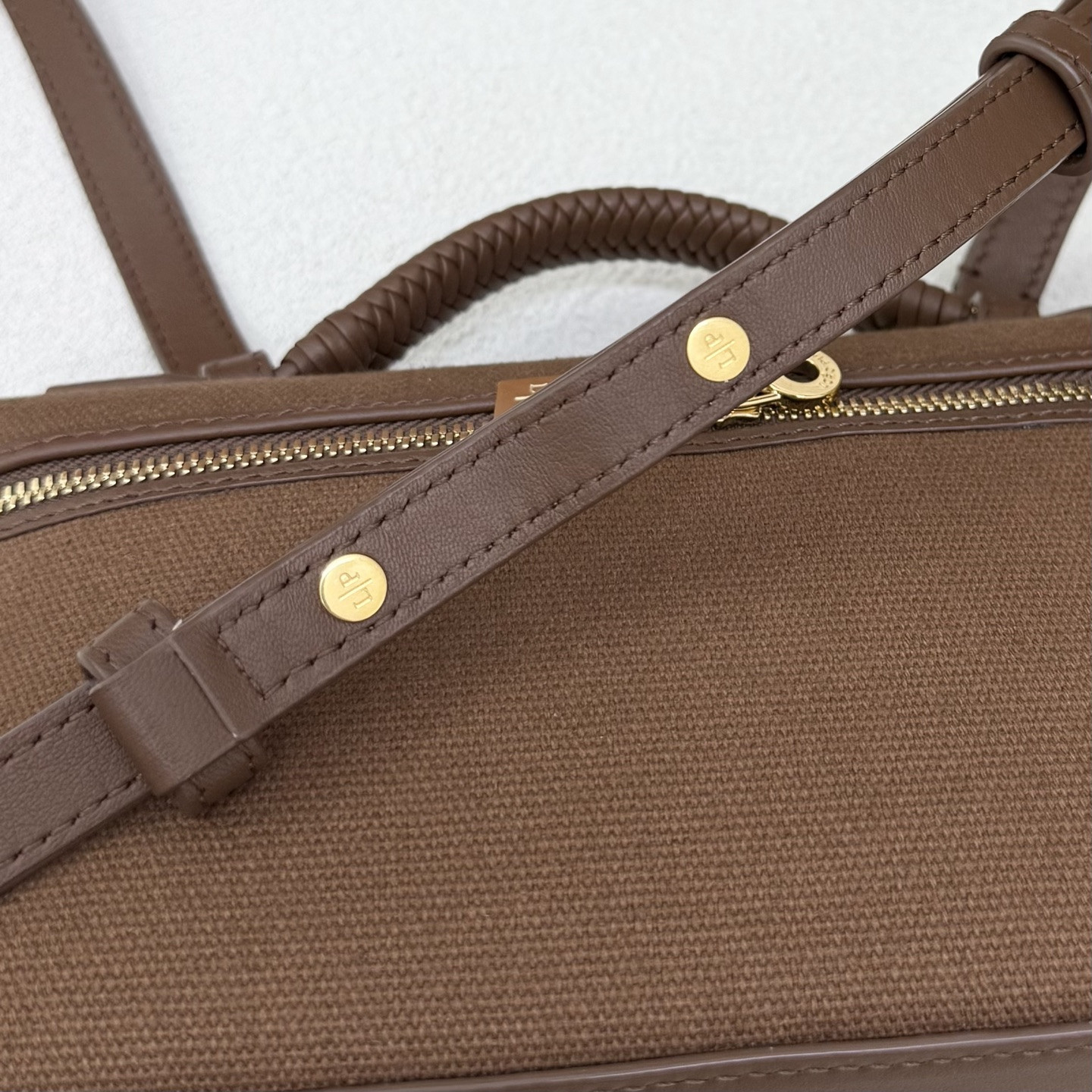 L0r0 P1ana extra pocket l19 11 x 19 x 6.5 cm