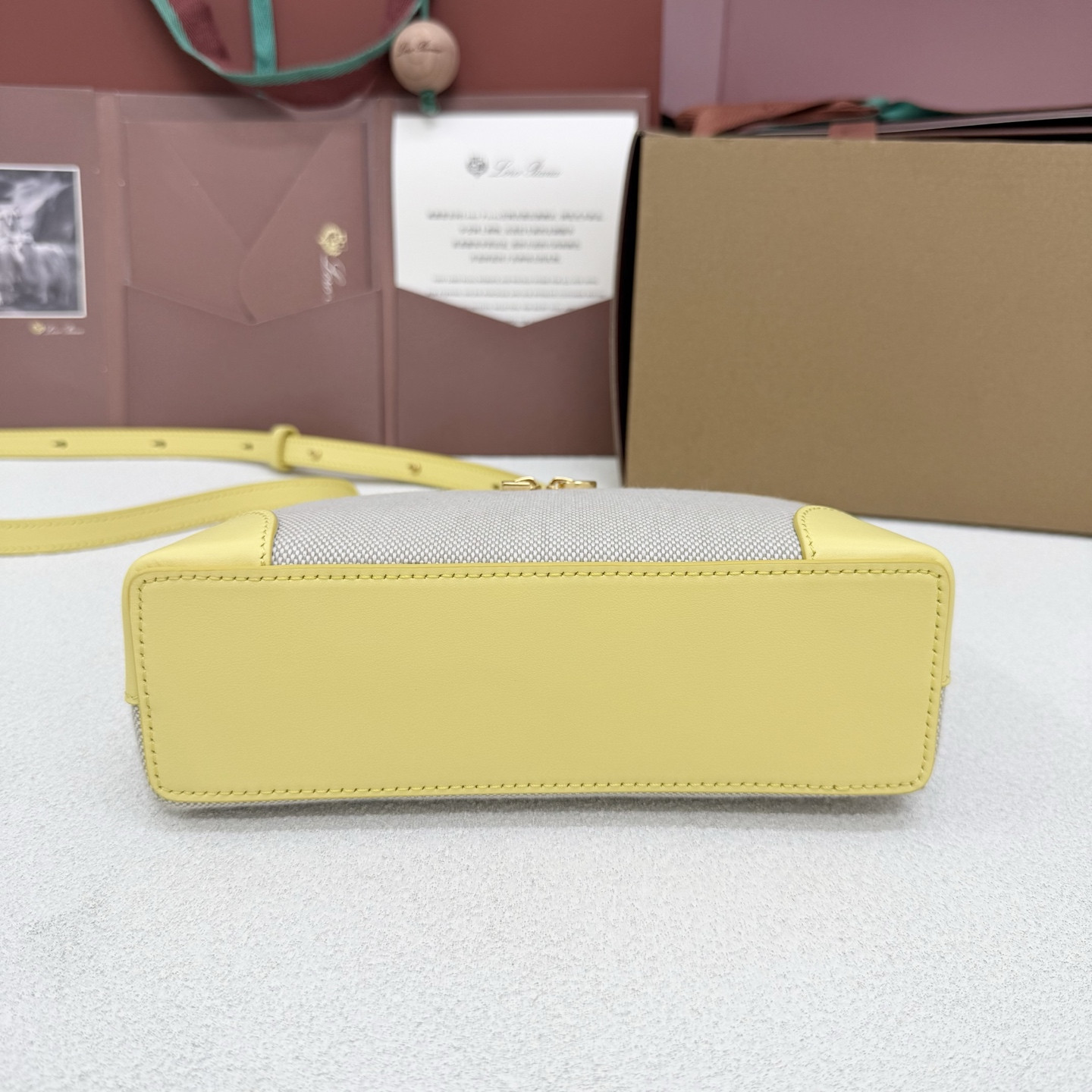 L0r0 P1ana extra pocket l19 11 x 19 x 6.5 cm