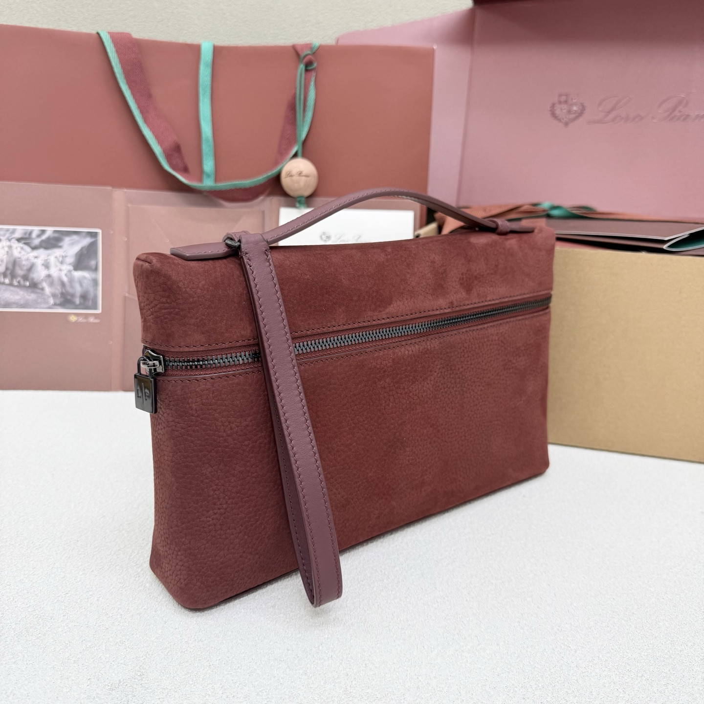 L0r0 P1ana extra pouch l29 29x18x5cm