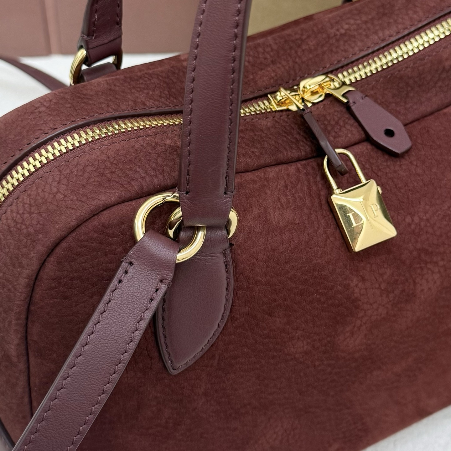 L0r0 P1ana small needle bag 31x15x16cm