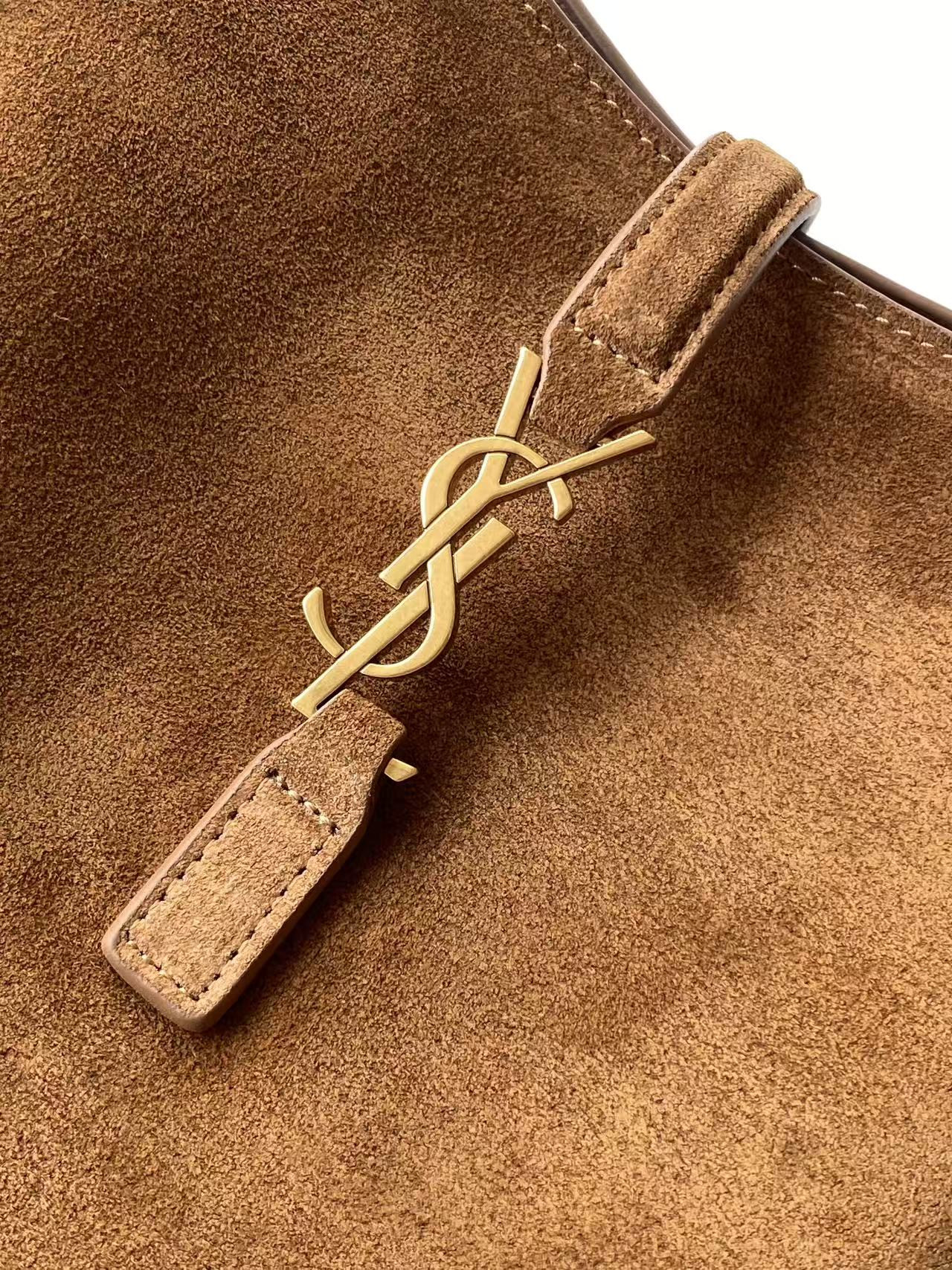 Y51 le 5 À 7 baby bea in suede 18x15x13cm