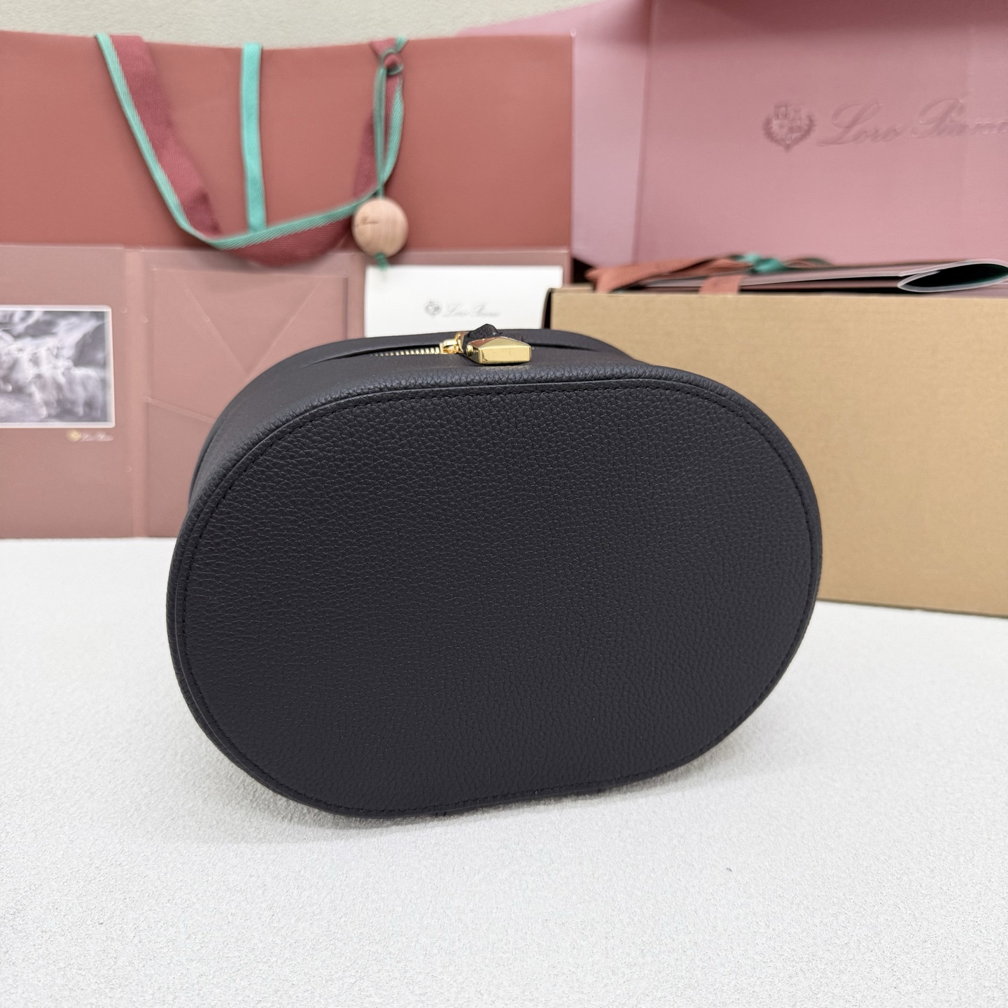 L0r0 P1ana extra vanity case 21x15x12cm