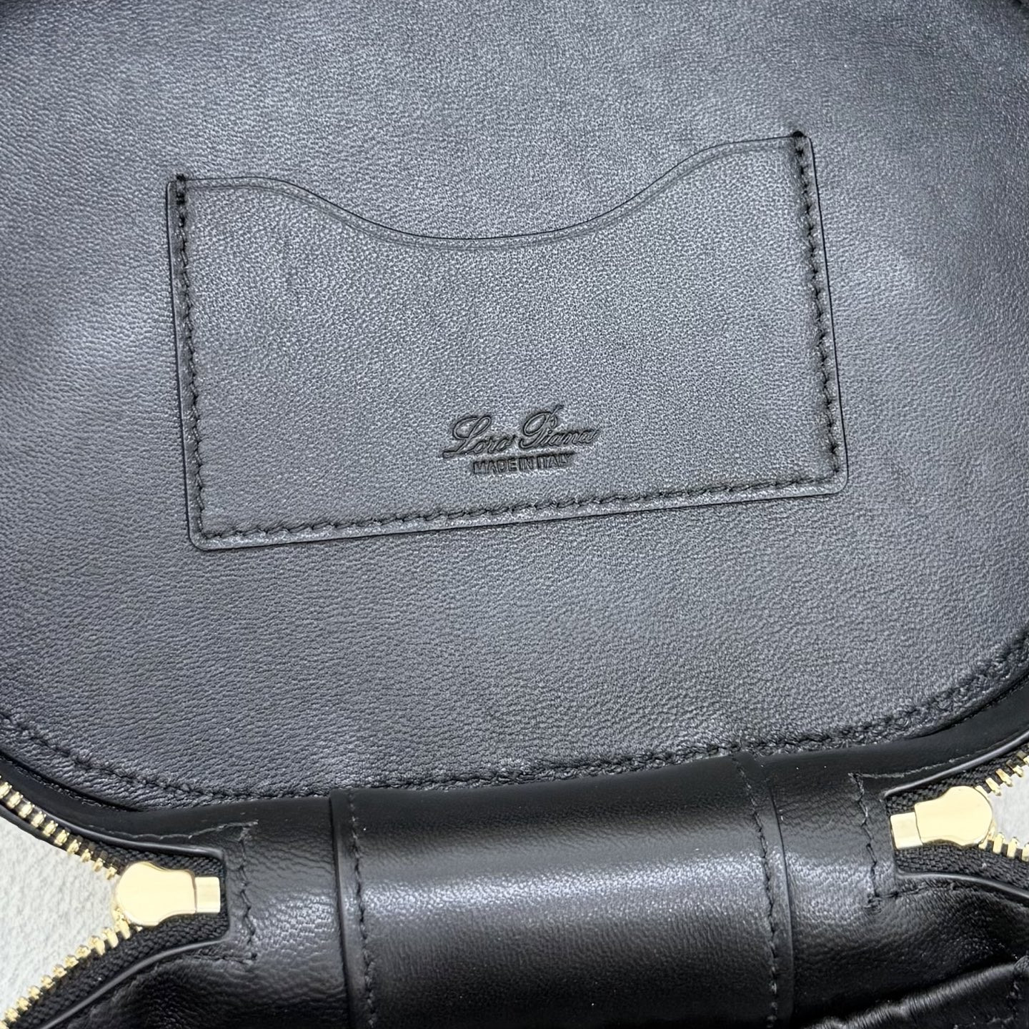L0r0 P1ana extra vanity case 21x15x12cm
