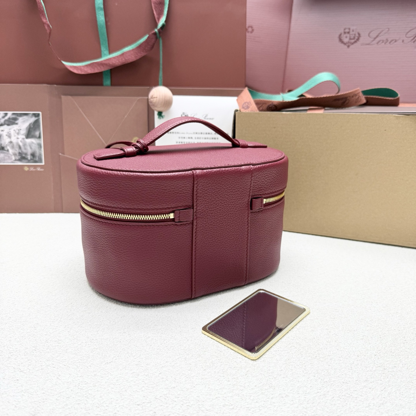 L0r0 P1ana extra vanity case 21x15x12cm