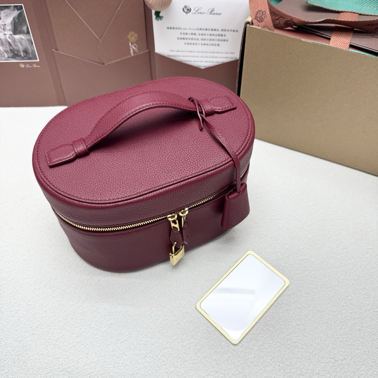 L0r0 P1ana extra vanity case 21x15x12cm
