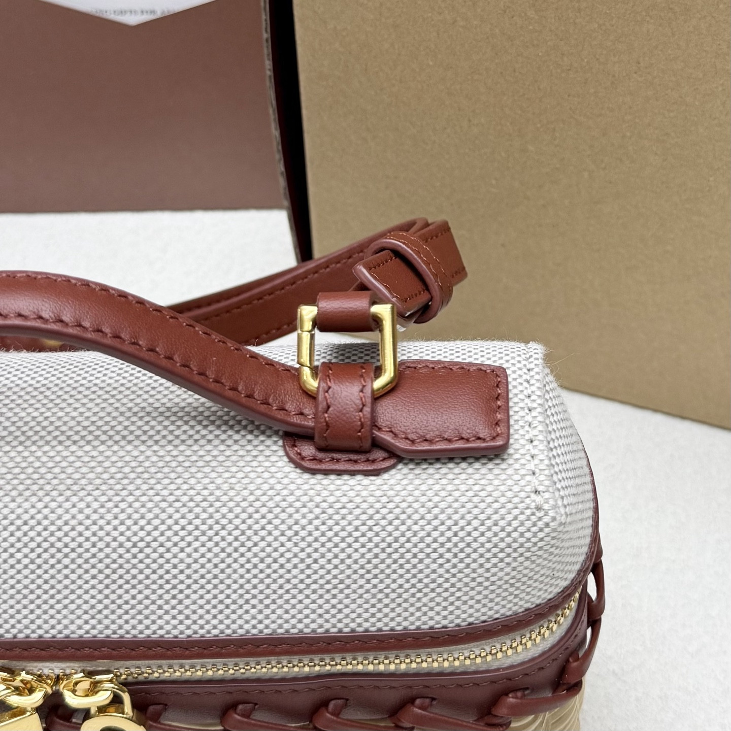 L0r0 P1ana extra pocket l19 wicker bag 19 x 11.5 x 7cm