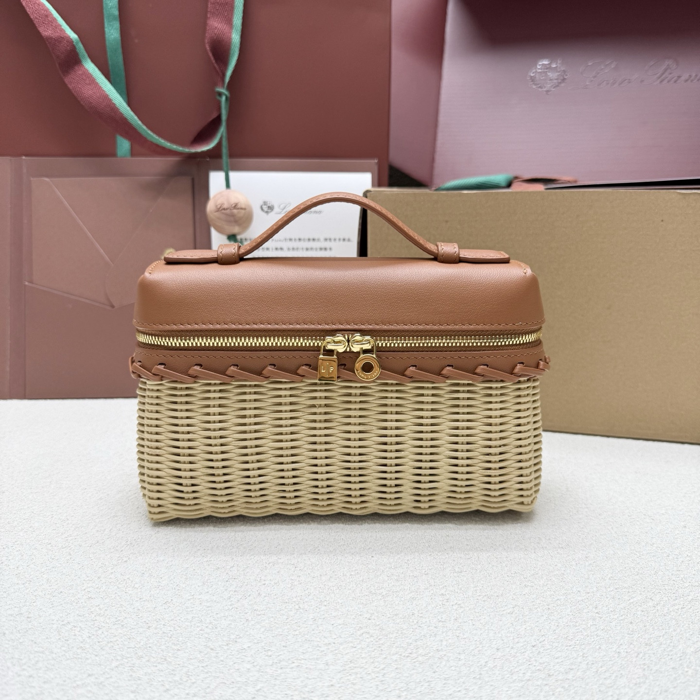 L0r0 P1ana extra pocket l19 wicker bag 19 x 11.5 x 7cm