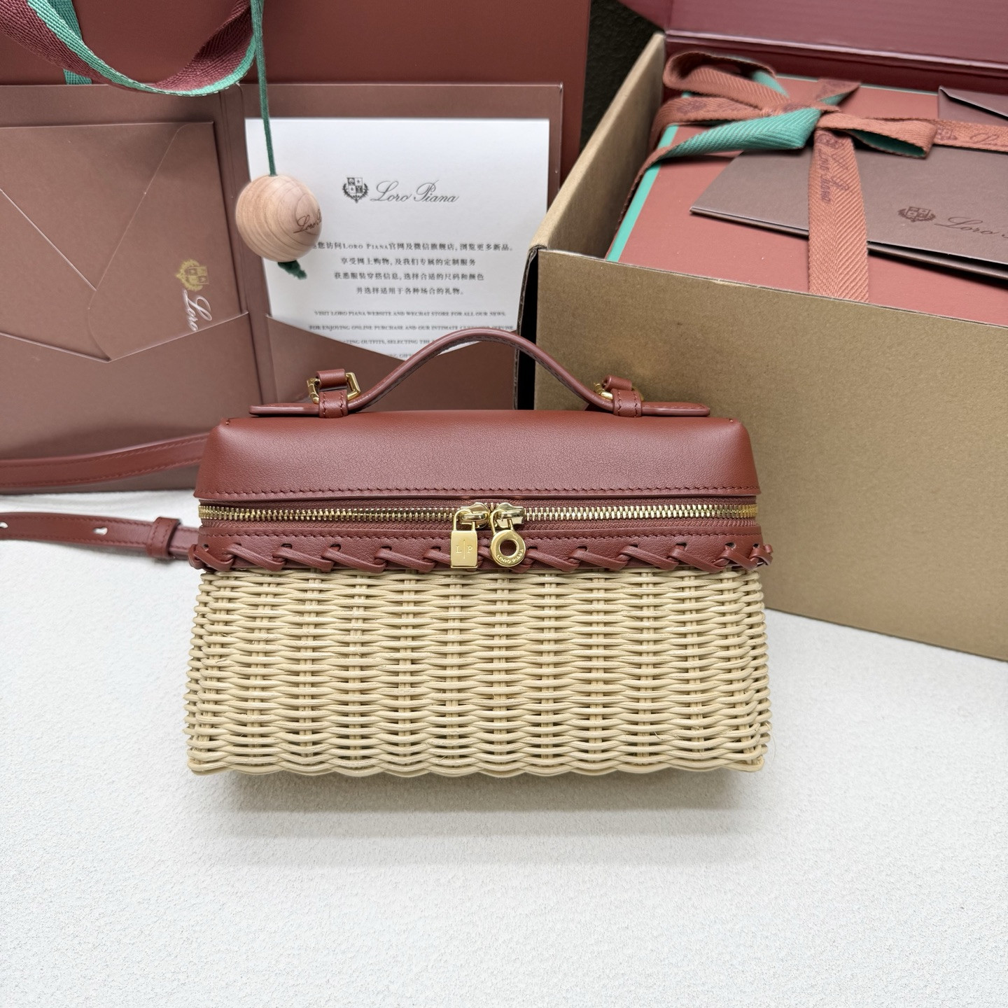 L0r0 P1ana extra pocket l19 wicker bag 19 x 11.5 x 7cm