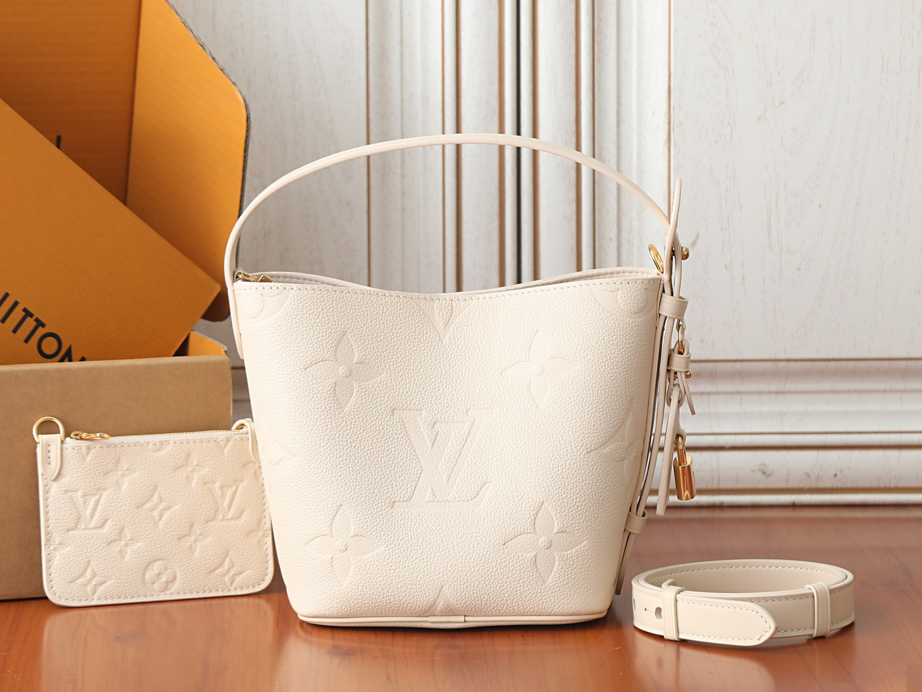 LV All In BB M2A356 16x18x12cm