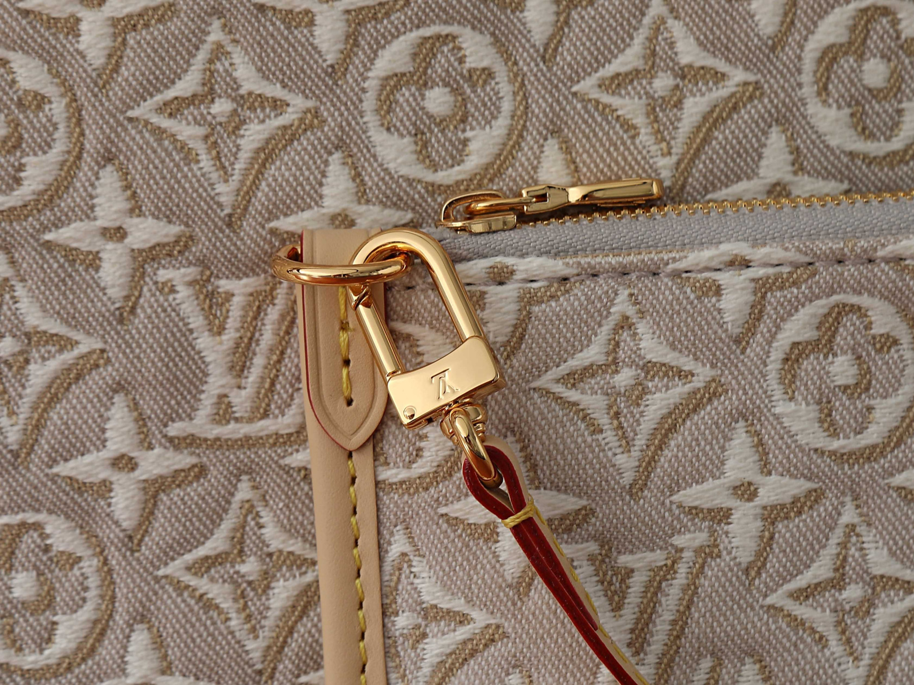 LV Neverfull MM M2A381 47x28x14cm Without Box