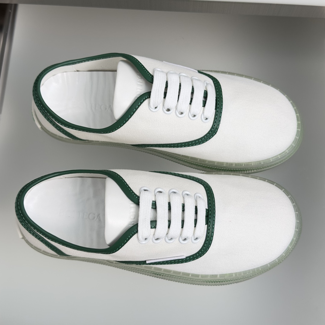 UA B0tt*ga Ven*ta Serena Sneakers