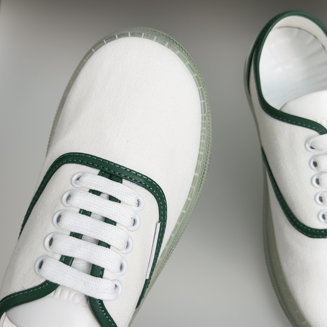 UA B0tt*ga Ven*ta Serena Sneakers