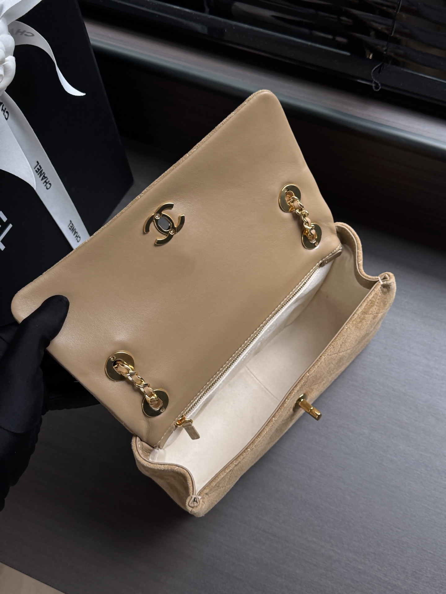 Ch**el Flap Bag AS6417 15x25.5x8cm