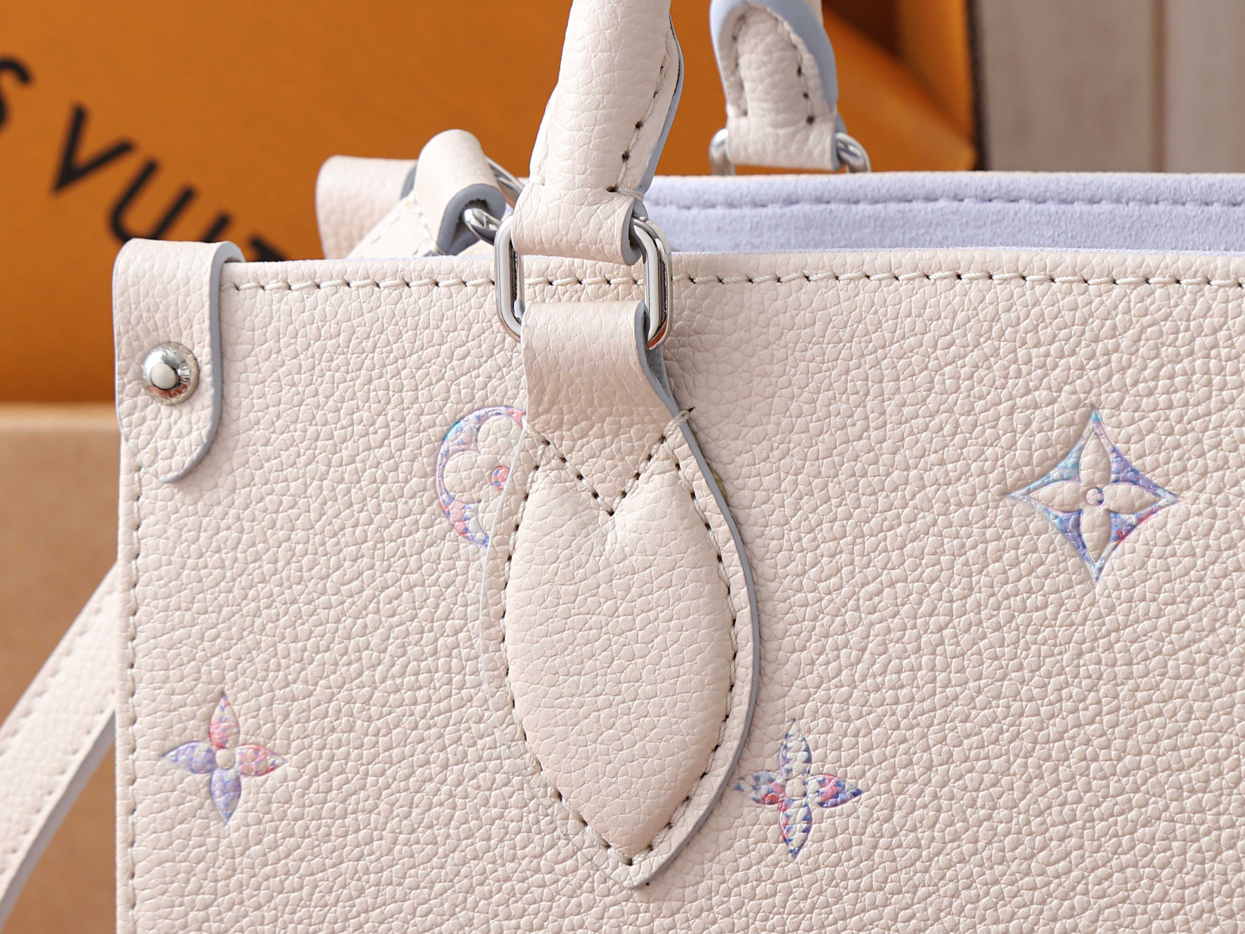 LV OnTheGo PM M29976 25x19x11.5cm