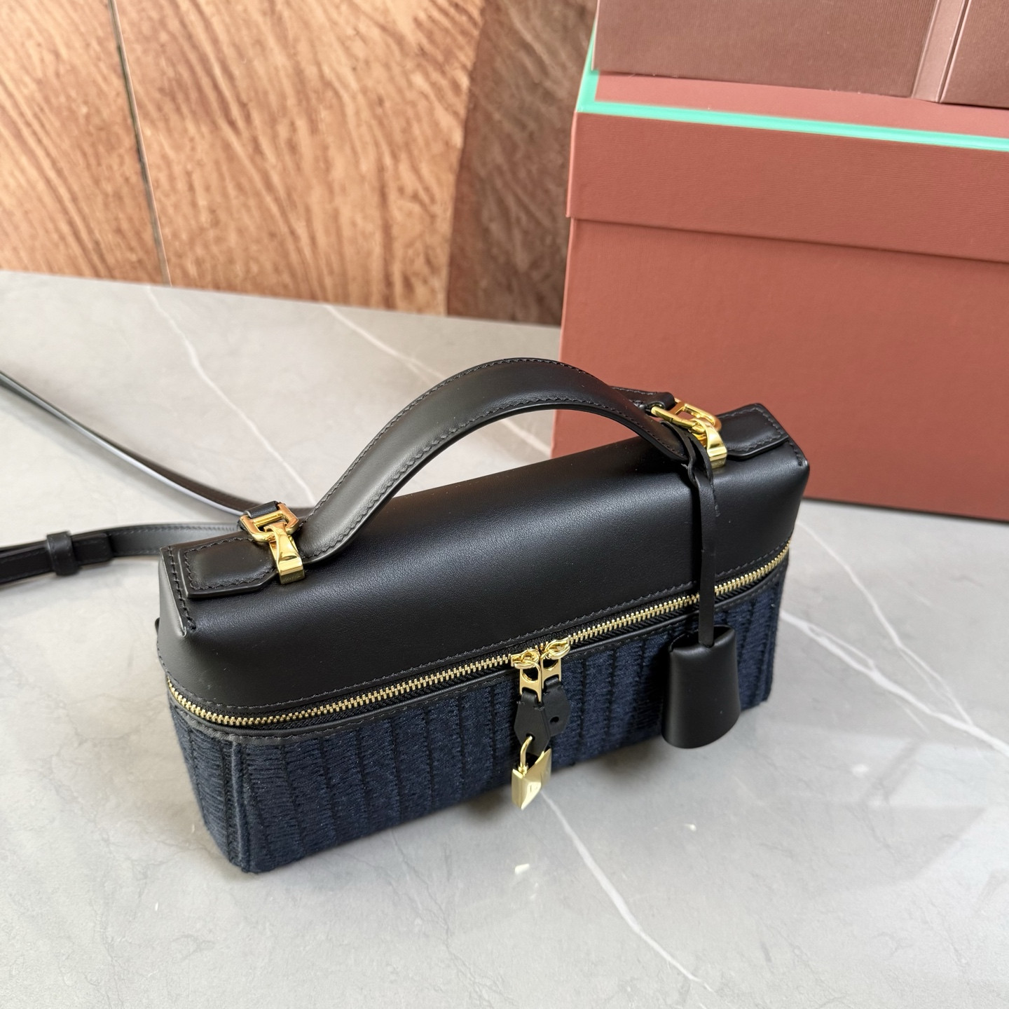 L0r0 P1ana Extra Bag L23 Deep Blue 23x12x7cm
