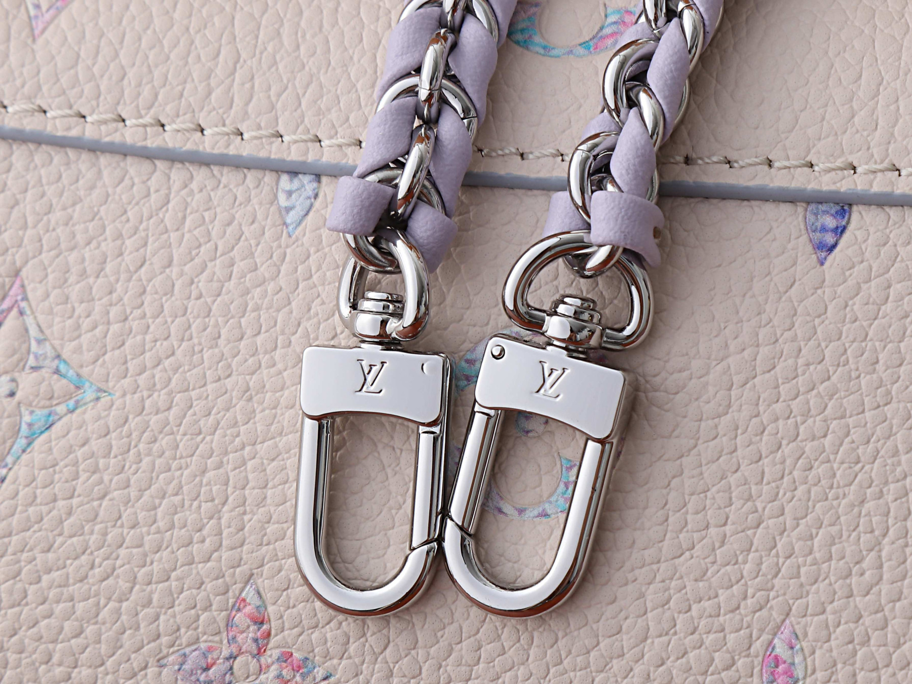 LV Nano Madeleine M2A374 21x12.5x6cm