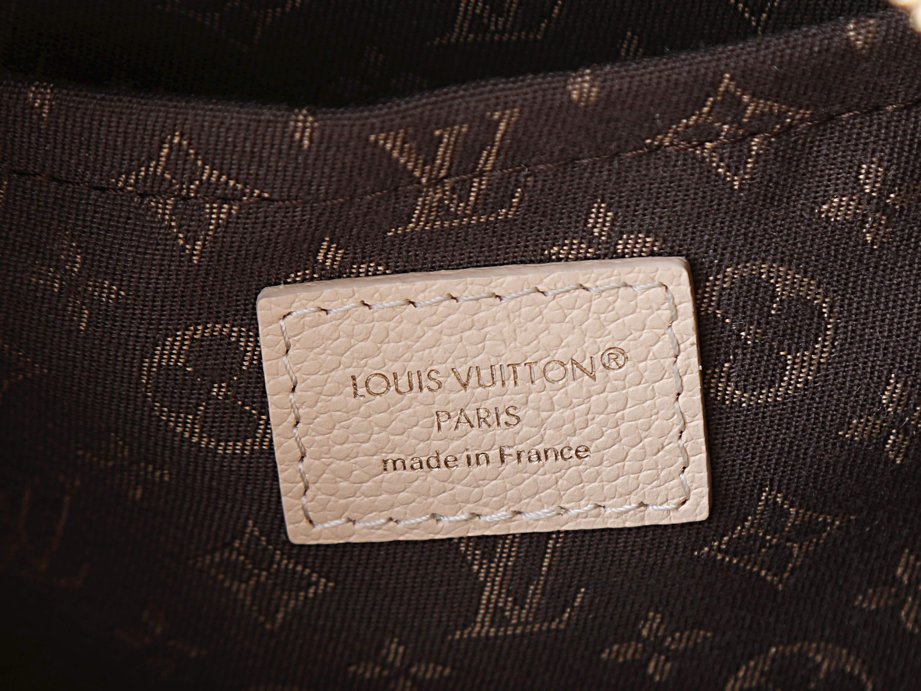 LV Express PM M2A393 26x17x13.5cm
