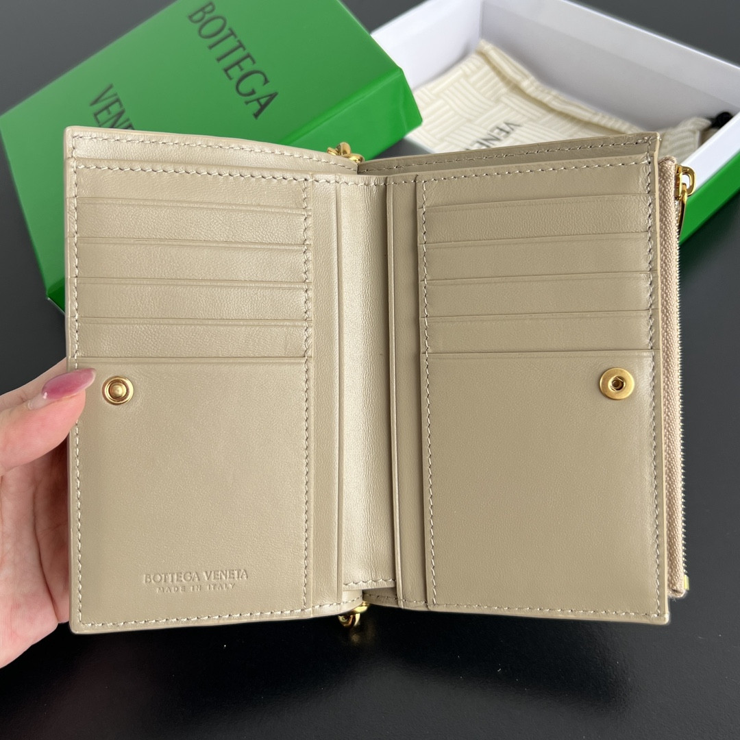 L0ew* Intrecciato Medium Bi-Fold Wallet 806078 14.5x11x2cm