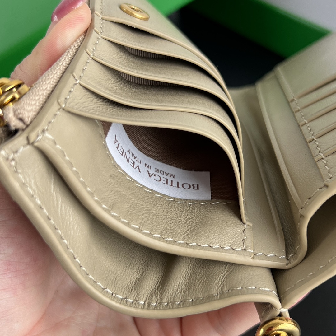 L0ew* Intrecciato Medium Bi-Fold Wallet 806078 14.5x11x2cm