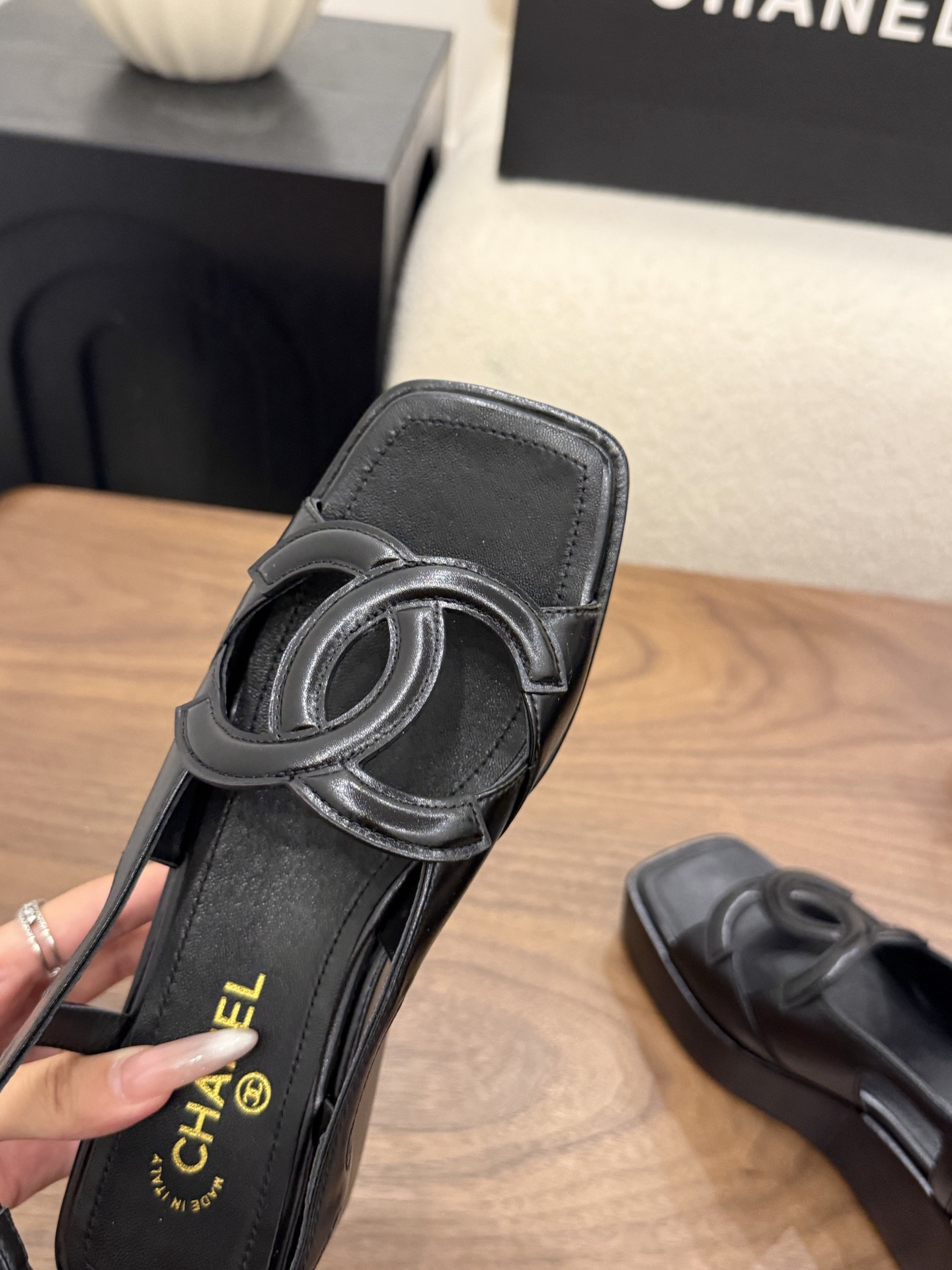 UA Ch**el Sandals 5cm Heel