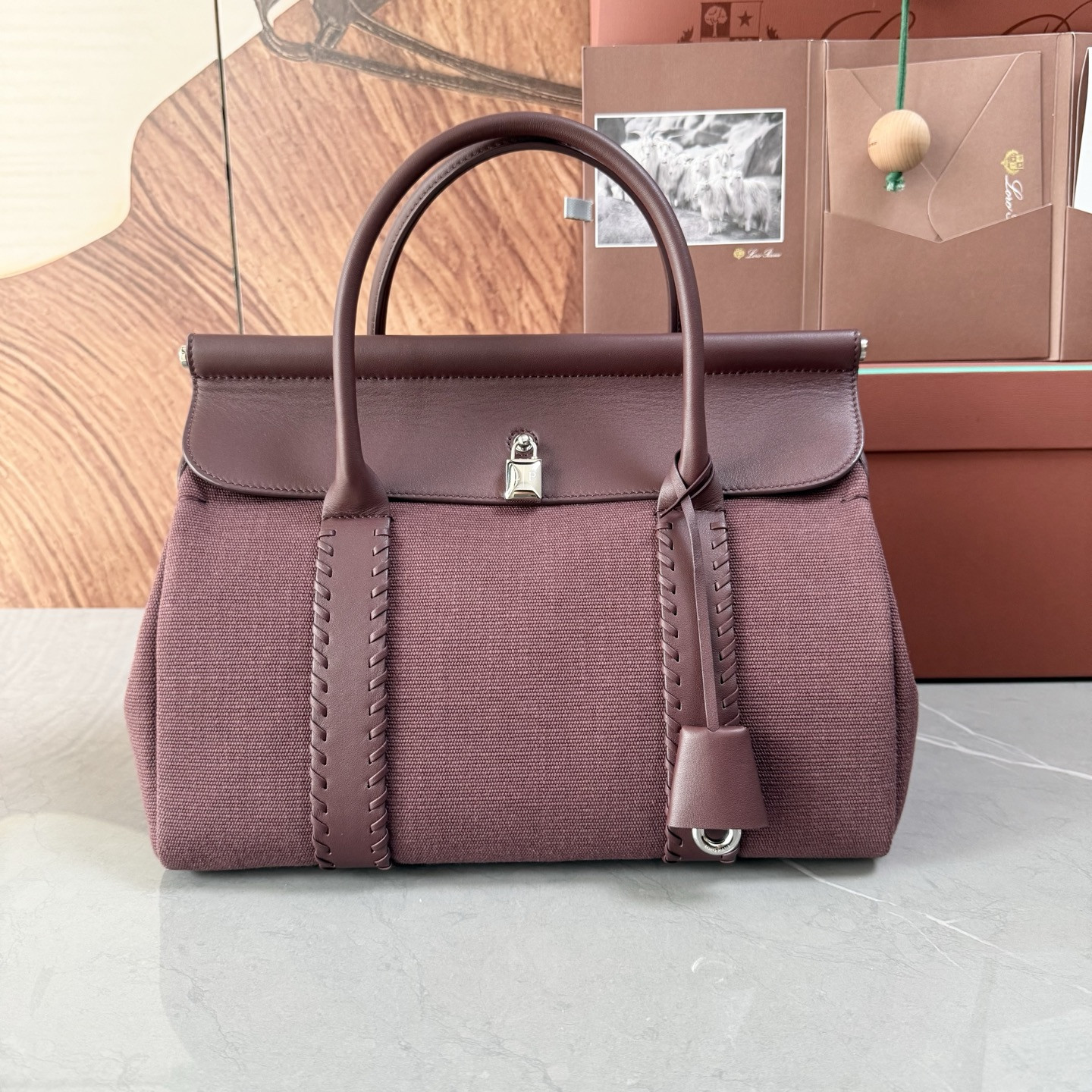 L0r0 P1ana Loom Bag L32 33 x 23 x 18 cm