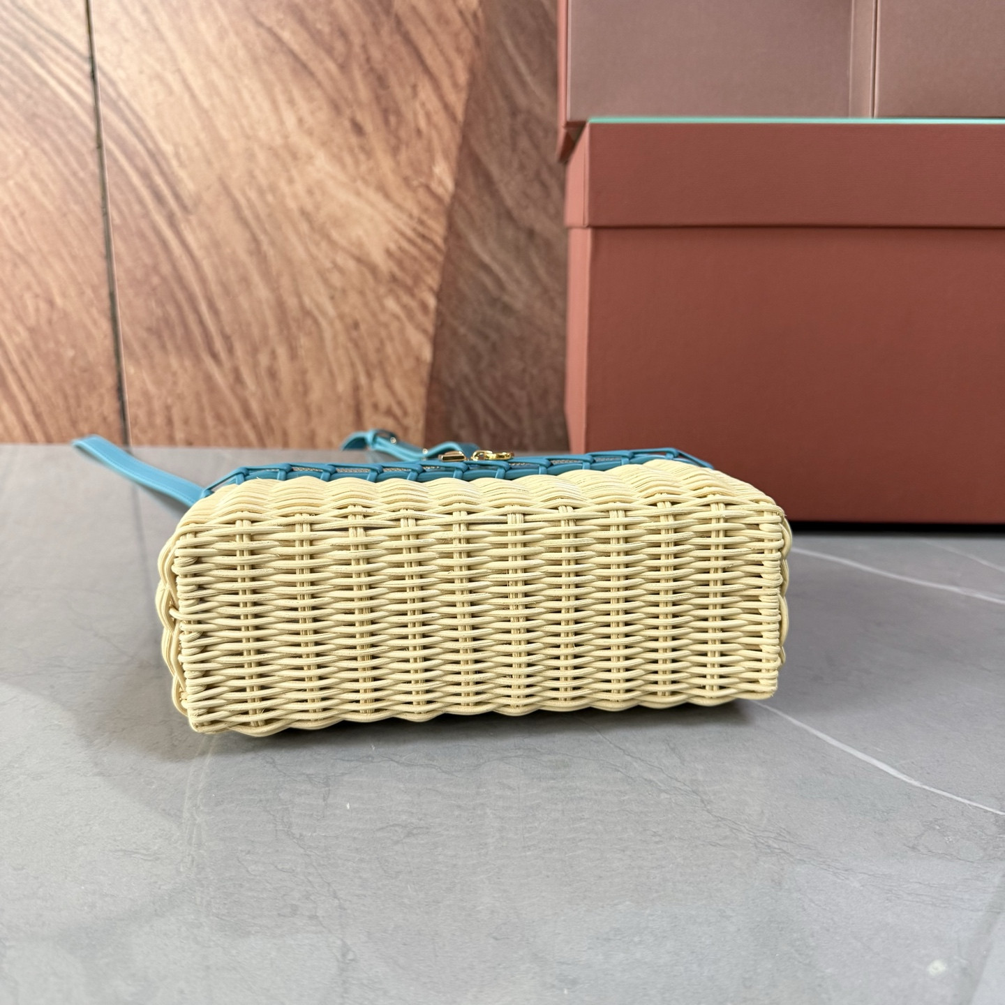 L0r0 P1ana Extra Pocket L19 Wicker Bag 19 x 11.5 x 7cm