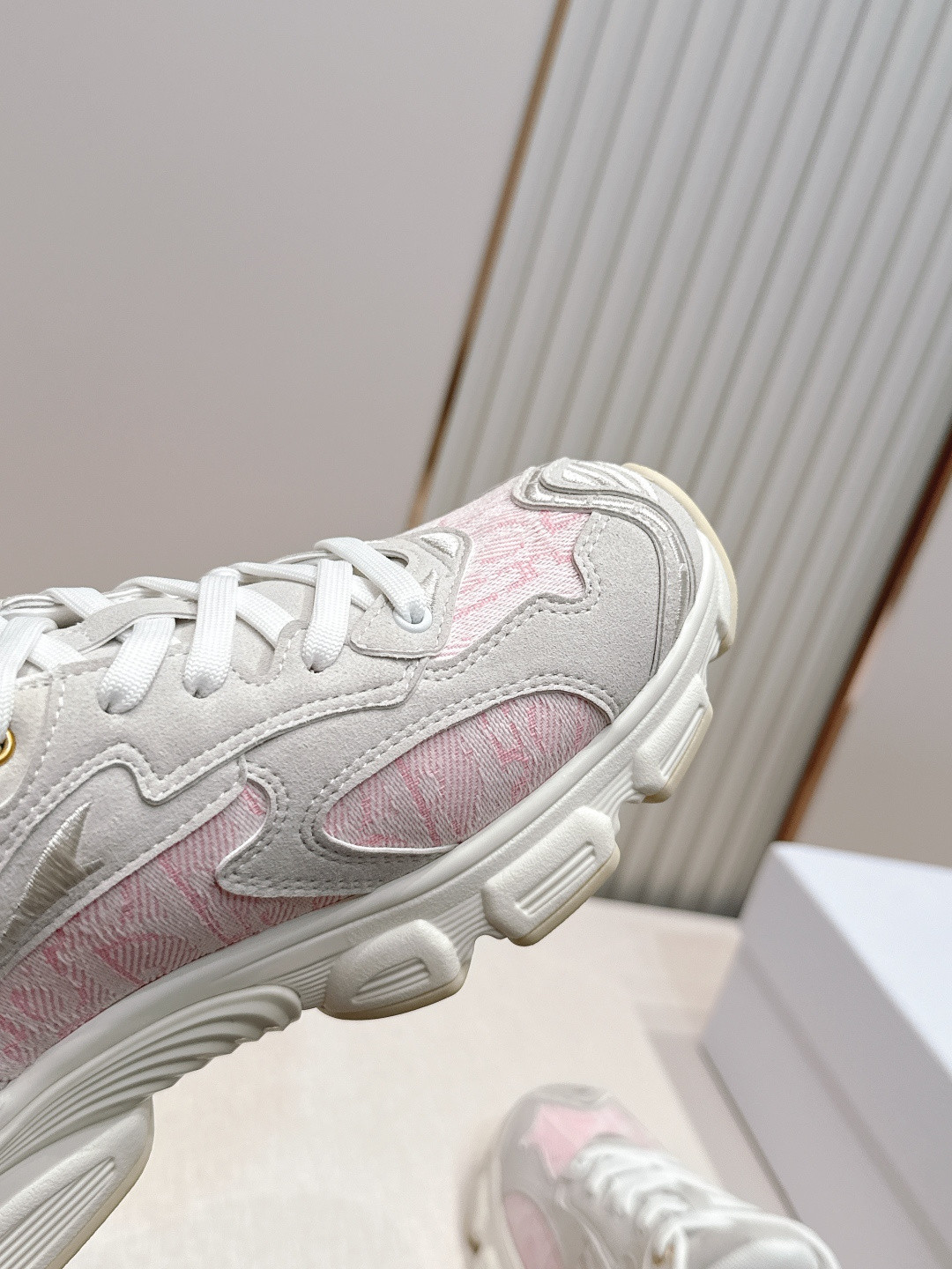 UA D10r Vibe Sneakers