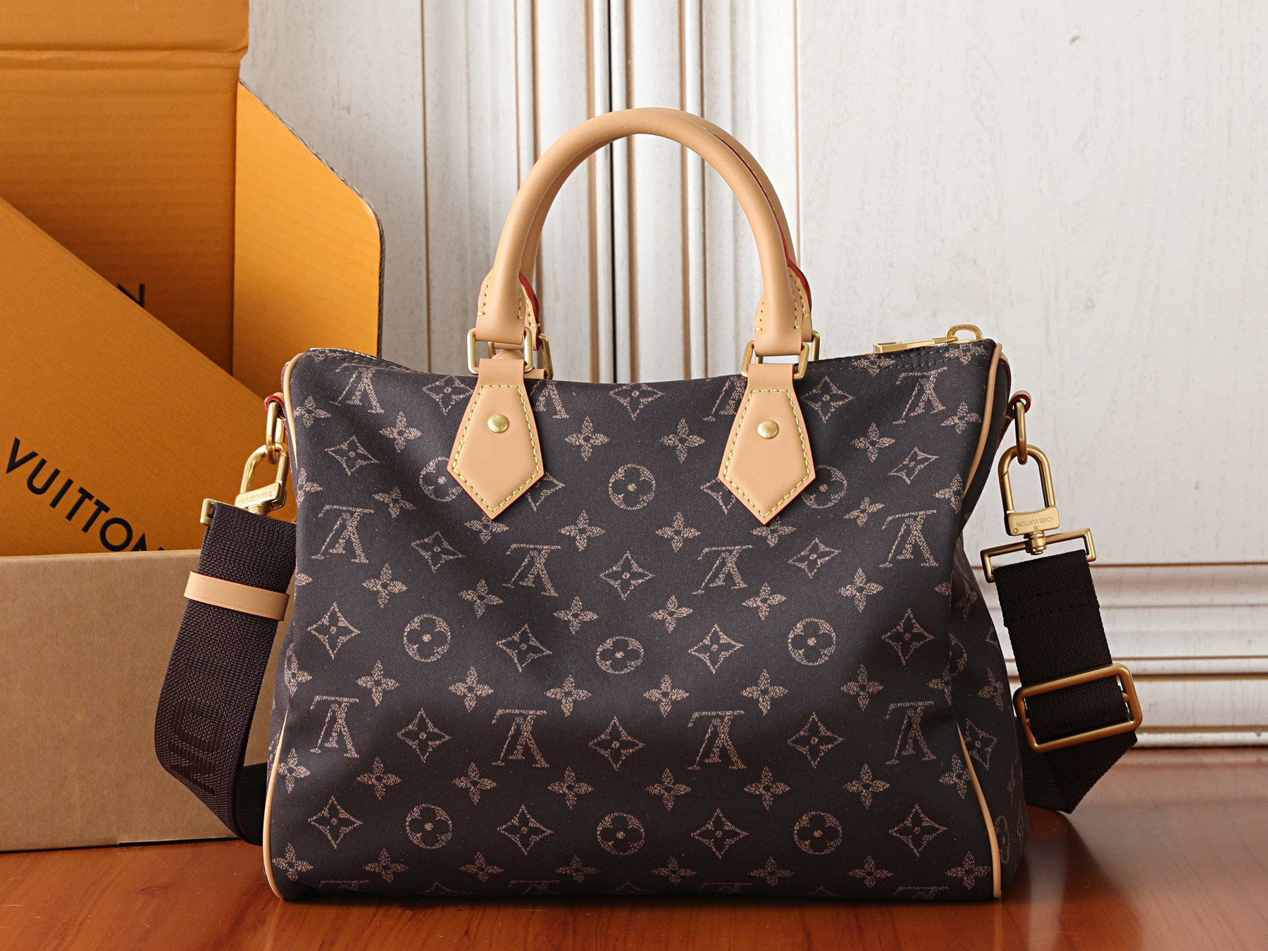 LV Speedy 30 Bandoulière L0vis Vvtt0n Silk Tech M2A454 34x22x19cm