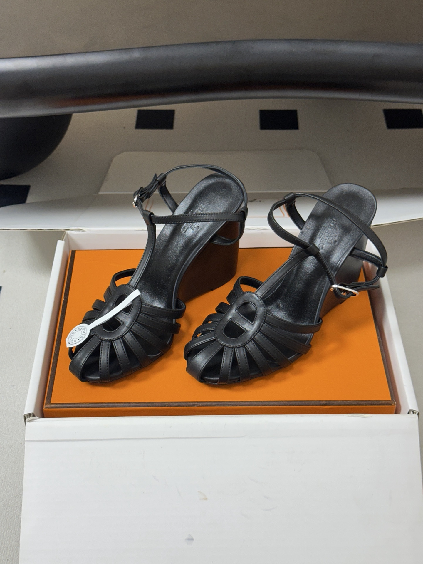 UA H**me5 Noa sandal 10.5cm Heel