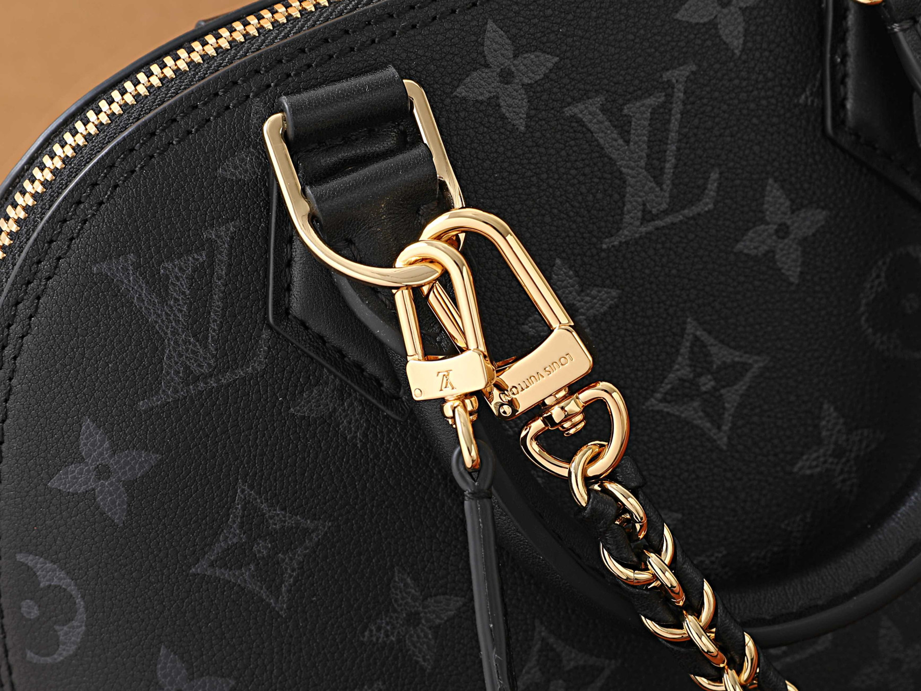 LV Alma BB M3A843 23.5x17.5x11.5 cm