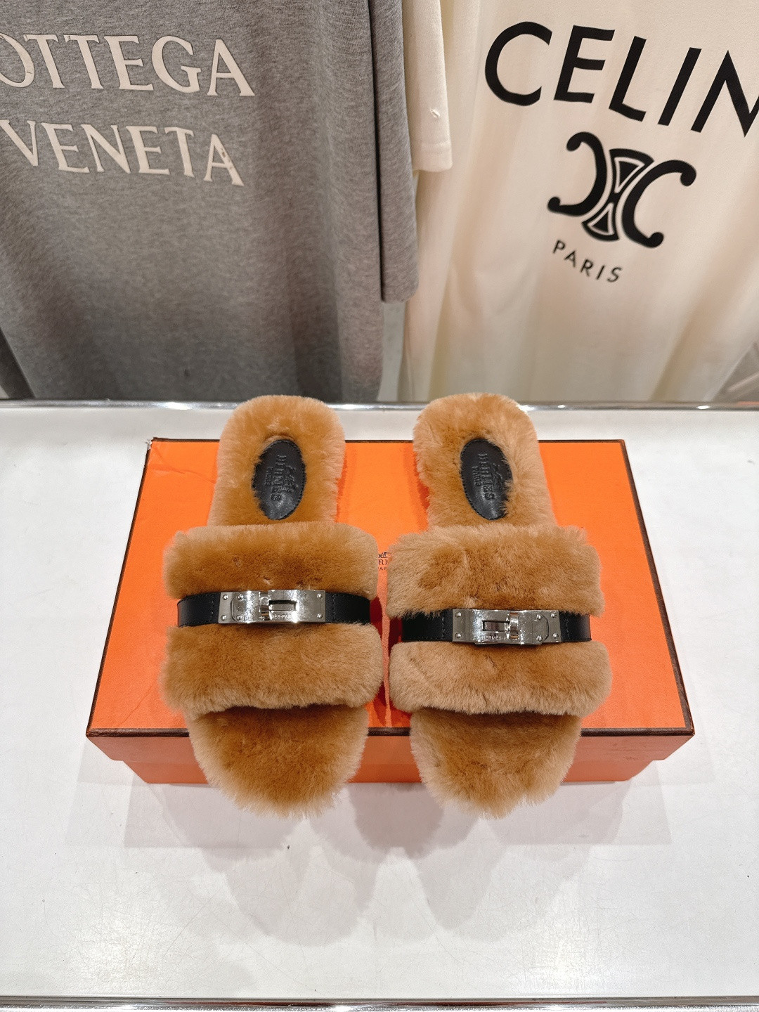 UA H**me5 Giulia Sandal