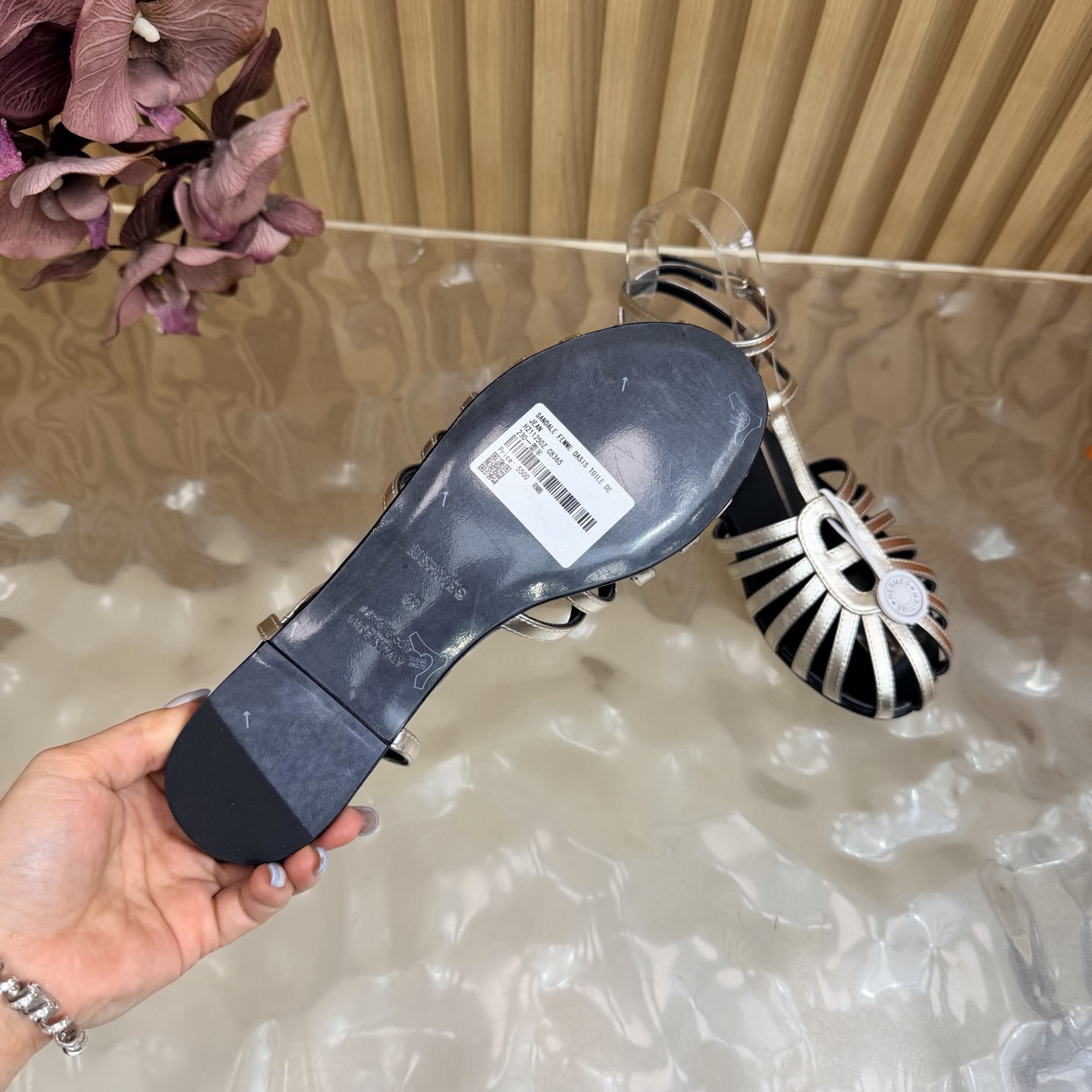 UA H**me5 Nour Sandal