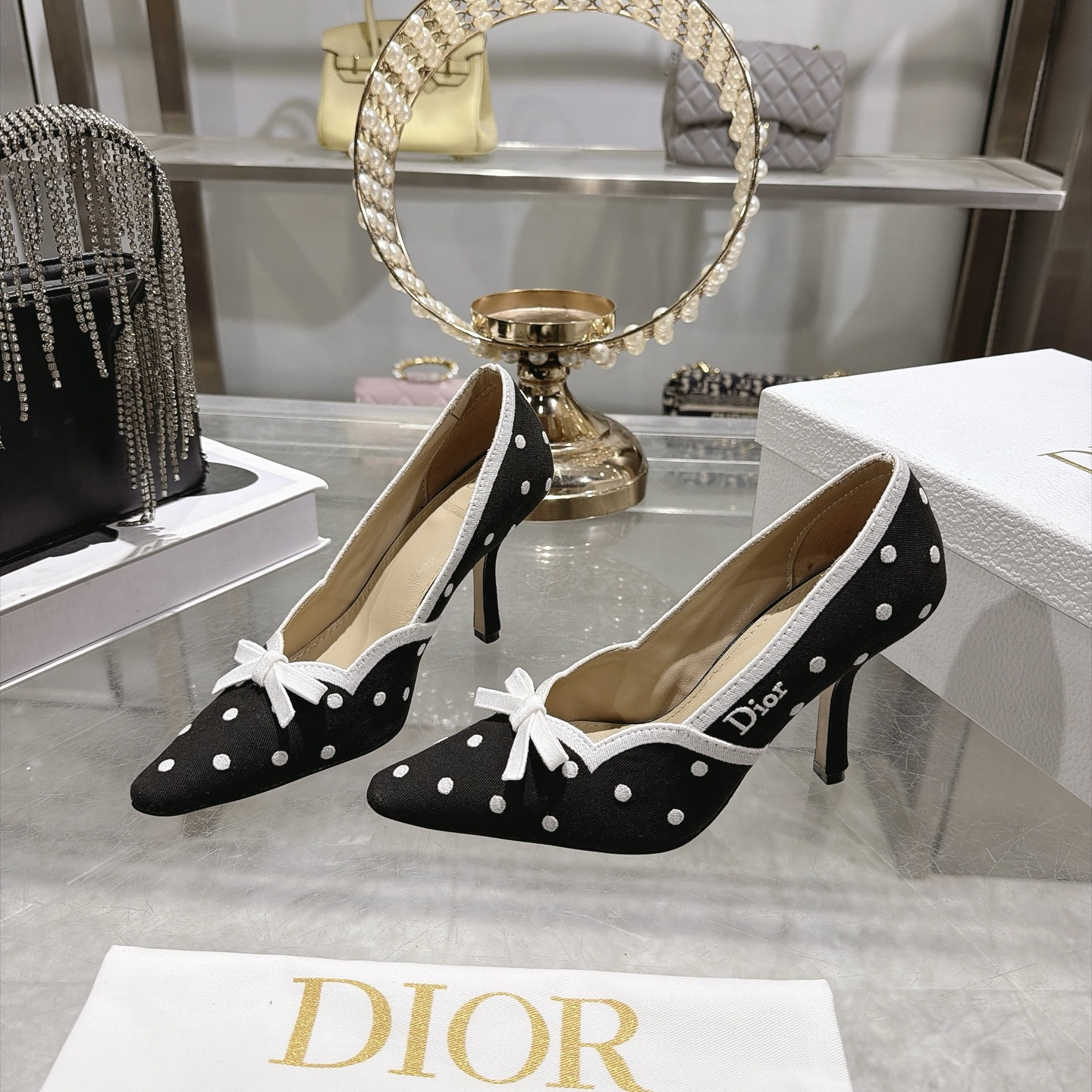 UA D10r Romance Pump 8.5cm Heel