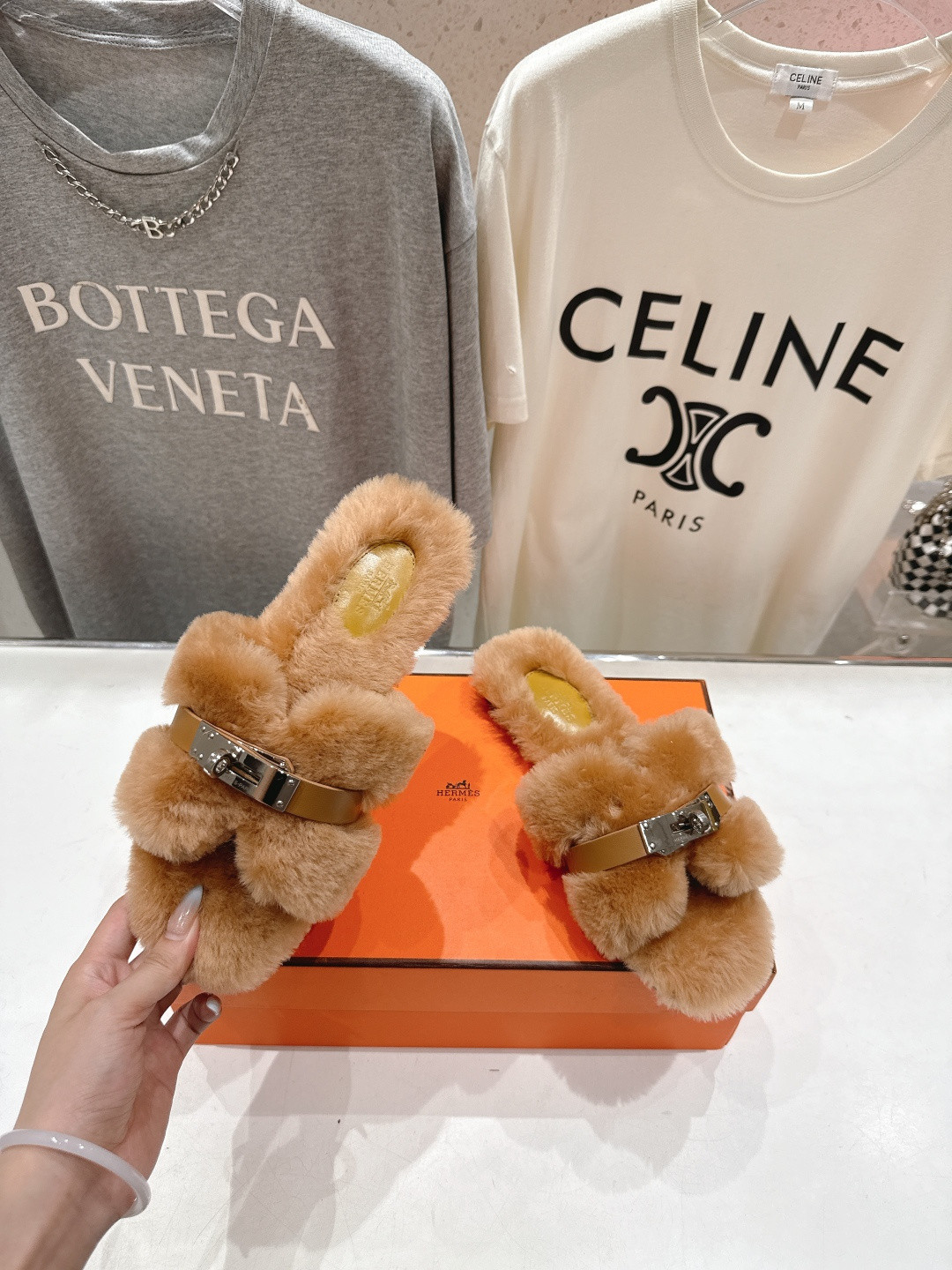 UA H**me5 Chypre Sandals