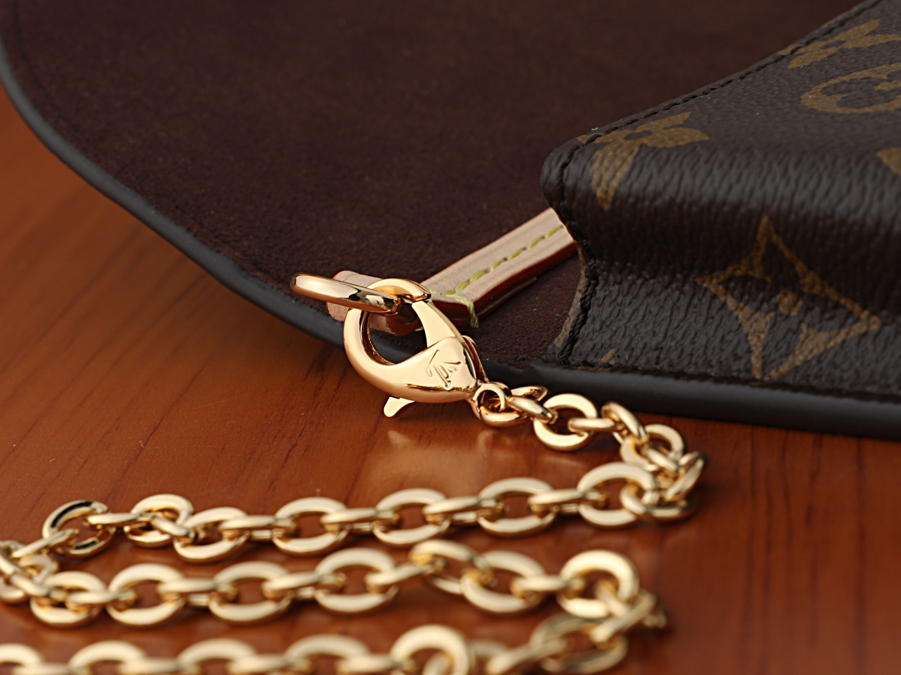 LV Wallet On Chain Trotter M27242 21.5 x 12.5 x 3 cm