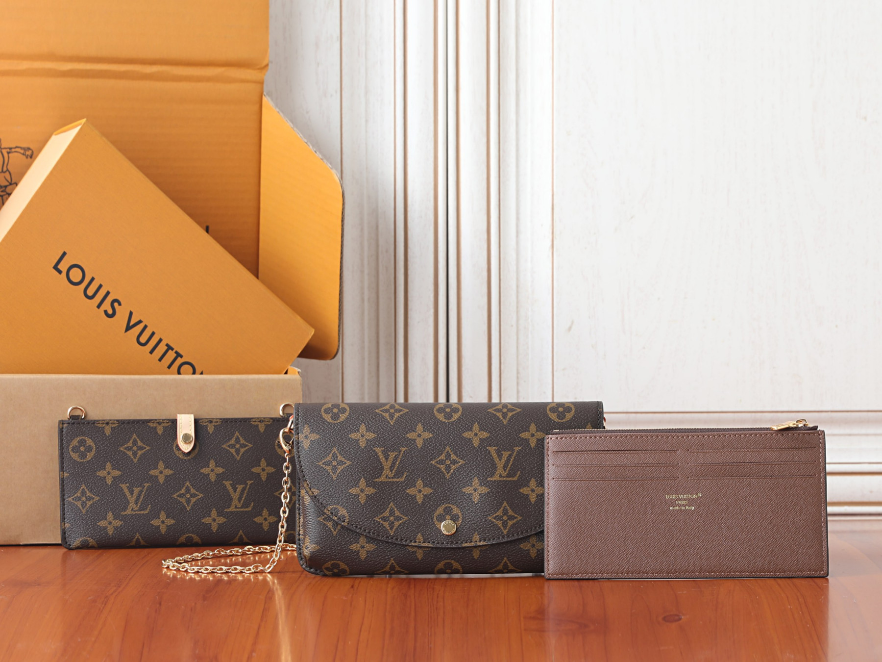 LV Wallet On Chain Trotter M27242 21.5 x 12.5 x 3 cm