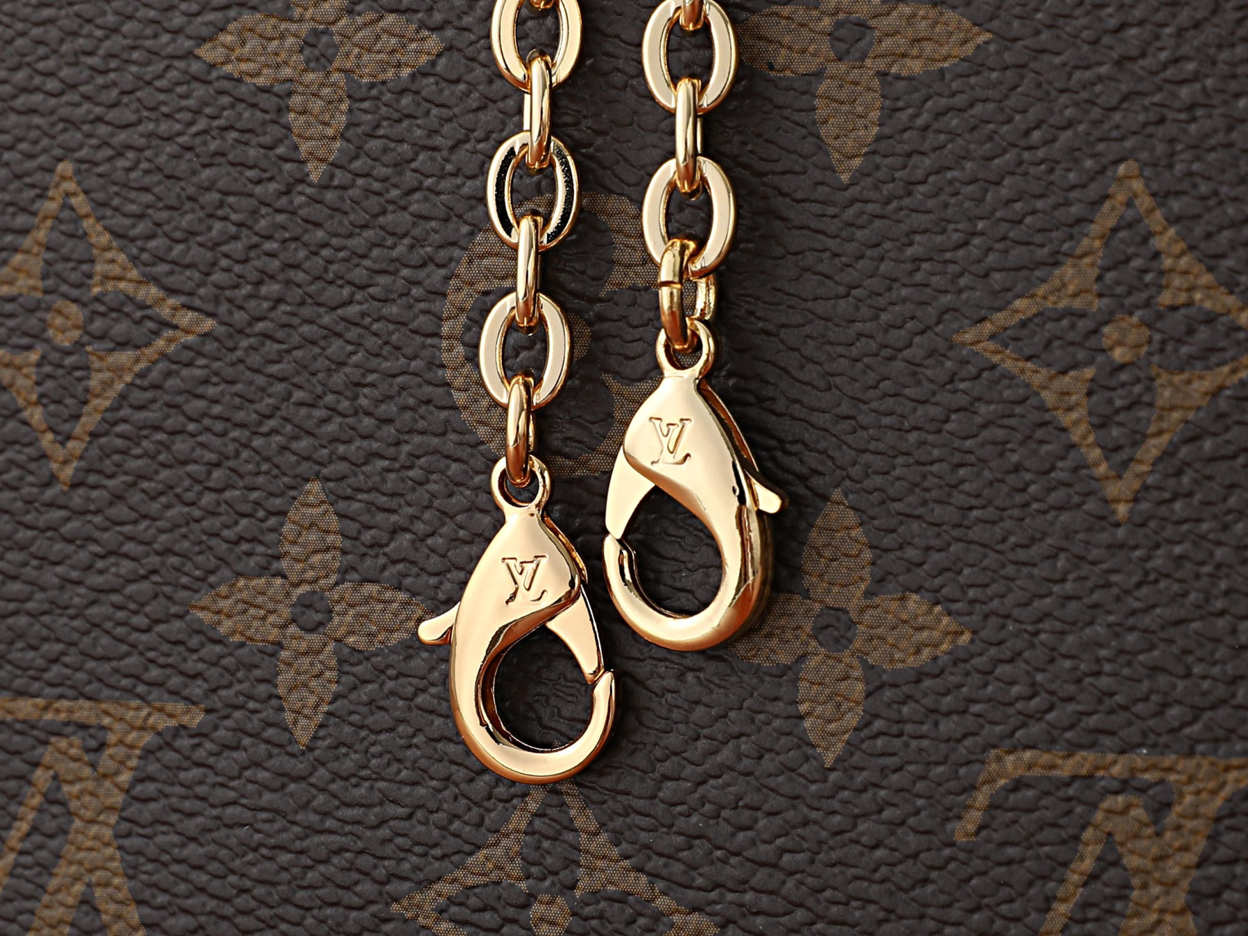 LV Wallet On Chain Trotter M27242 21.5 x 12.5 x 3 cm
